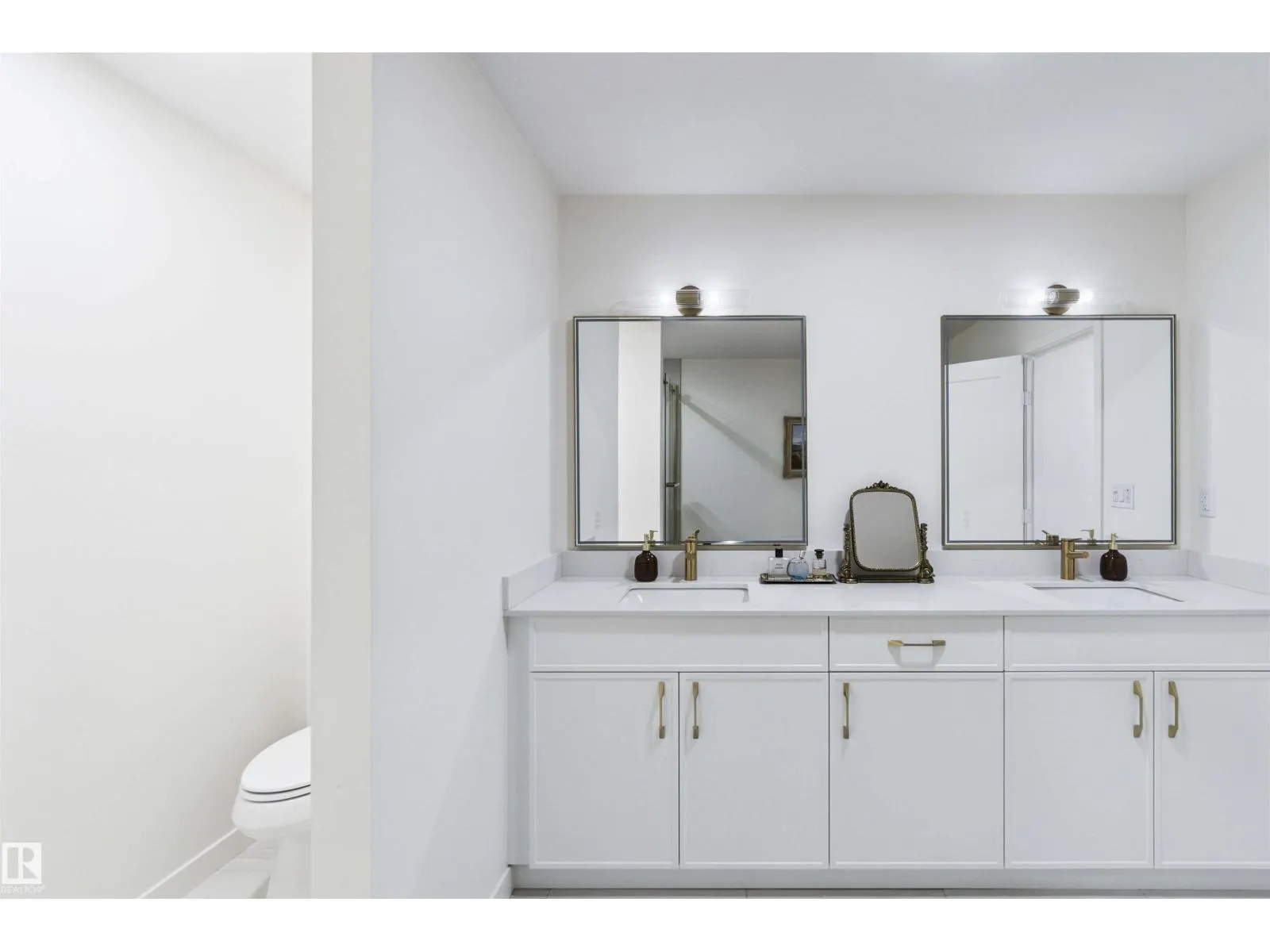 3233 KULAY WY SW