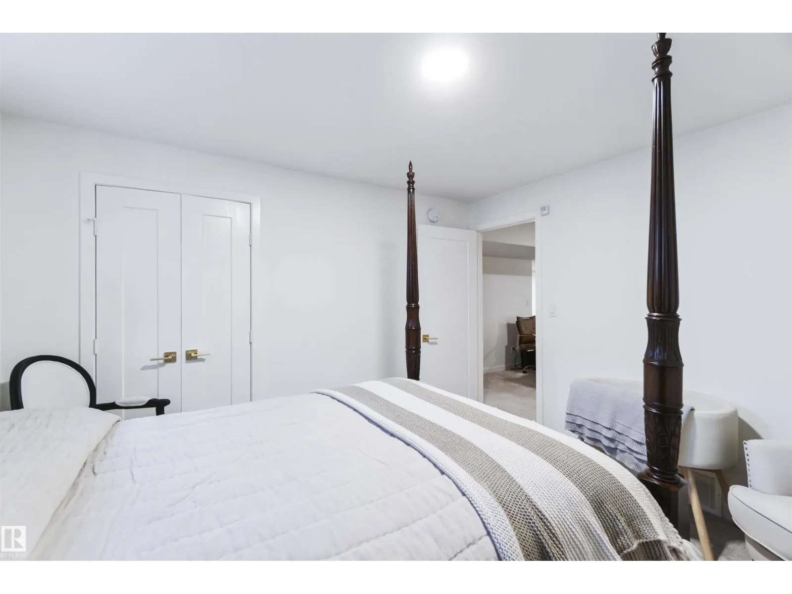 3233 KULAY WY SW