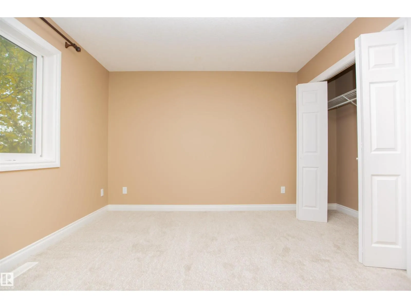 11213 125 ST NW