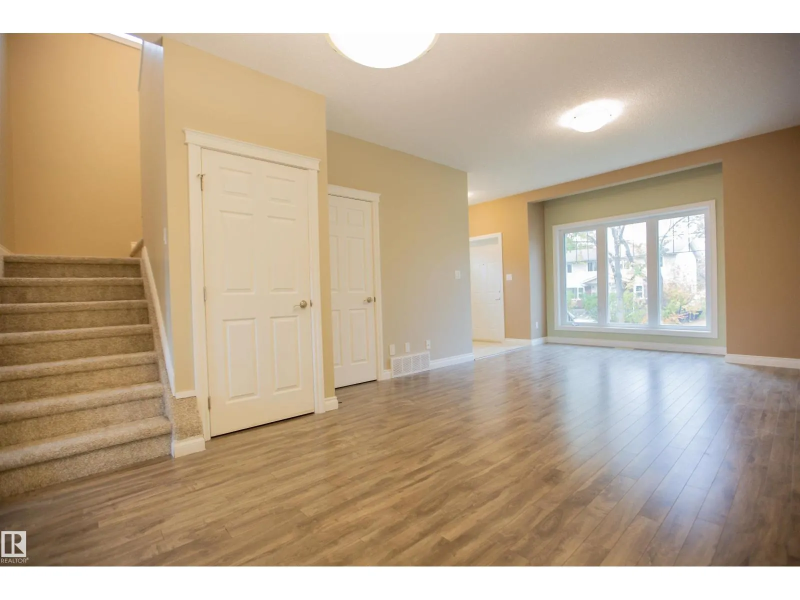 11213 125 ST NW