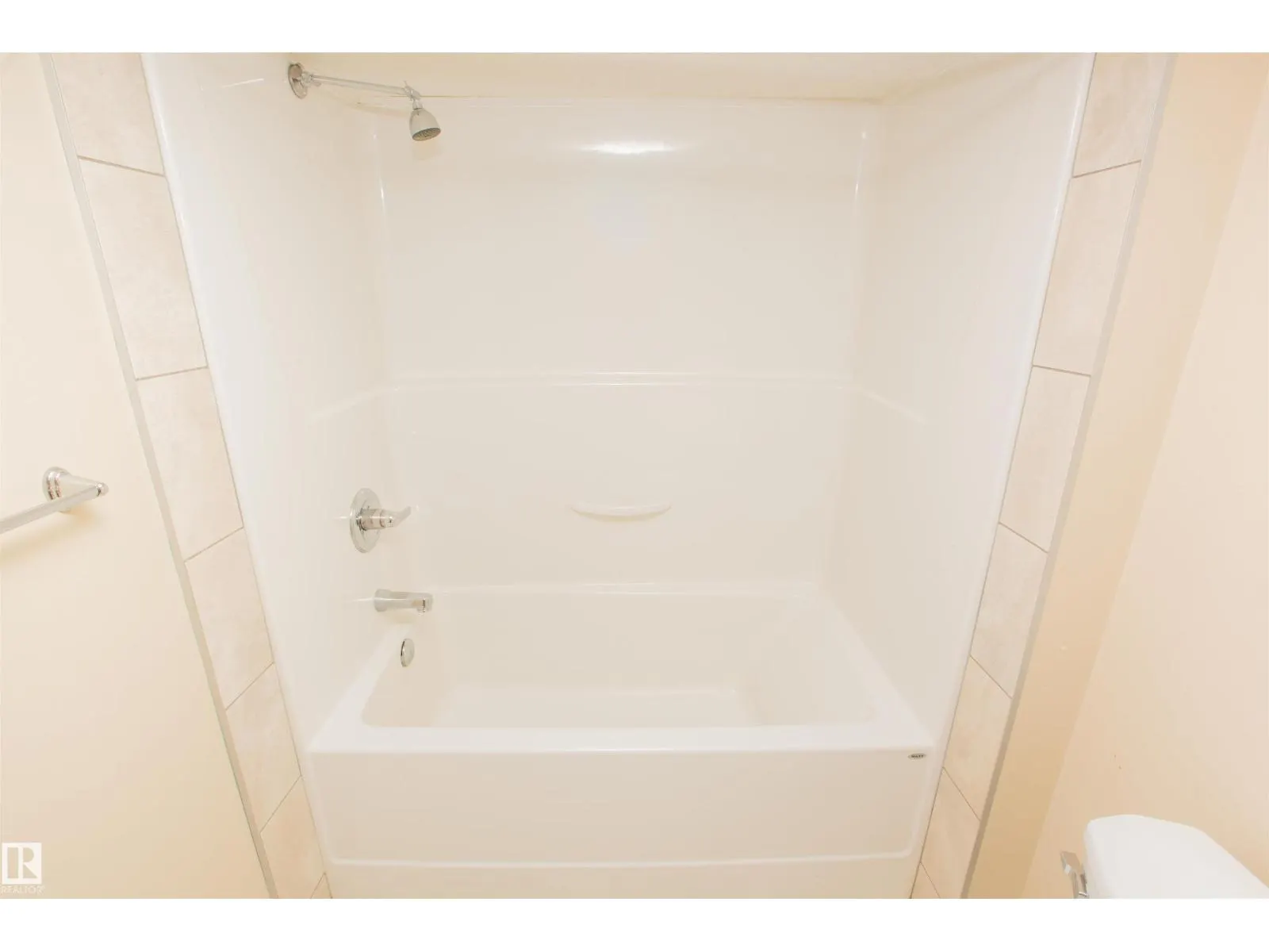 11213 125 ST NW
