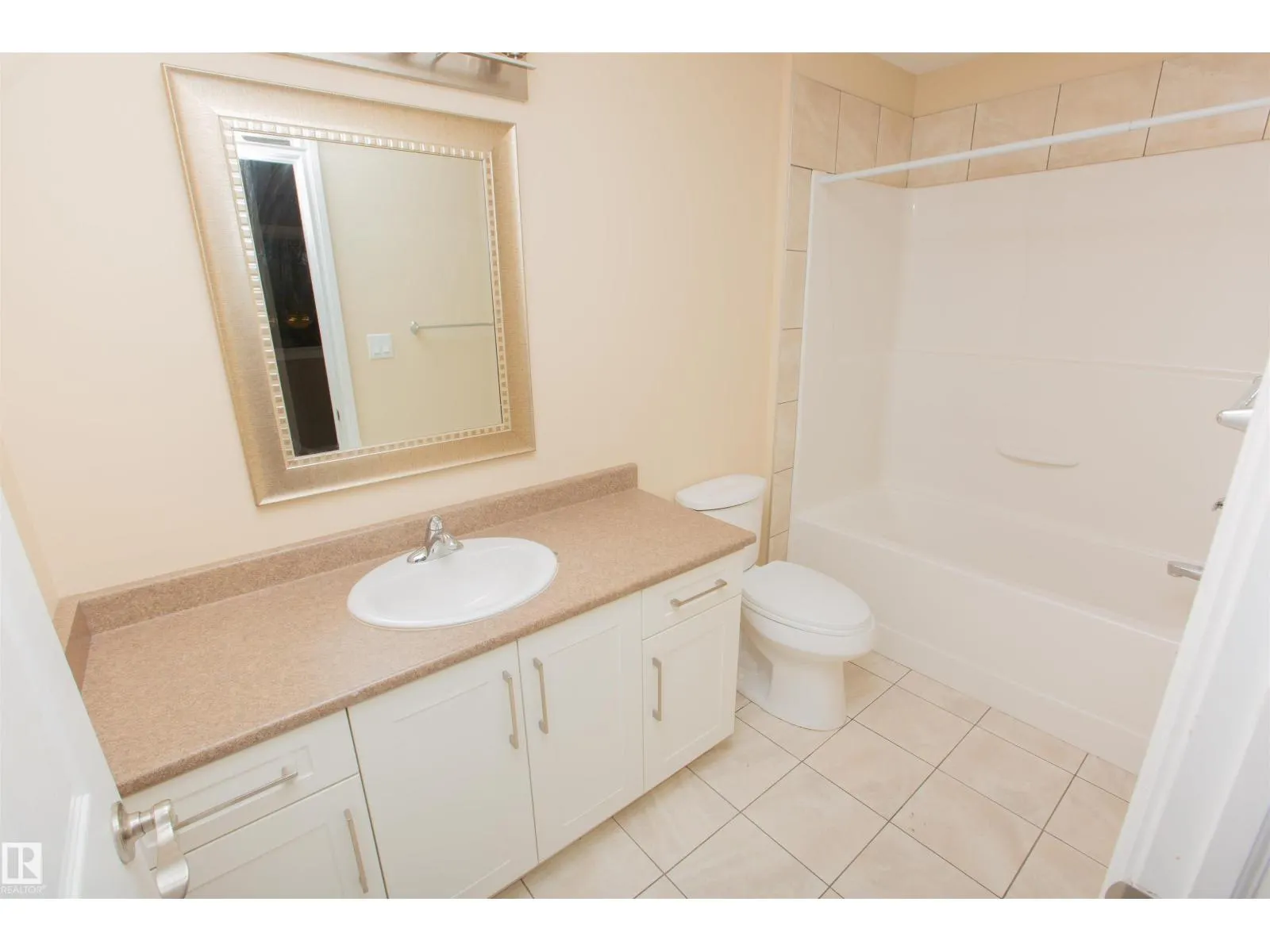 11213 125 ST NW