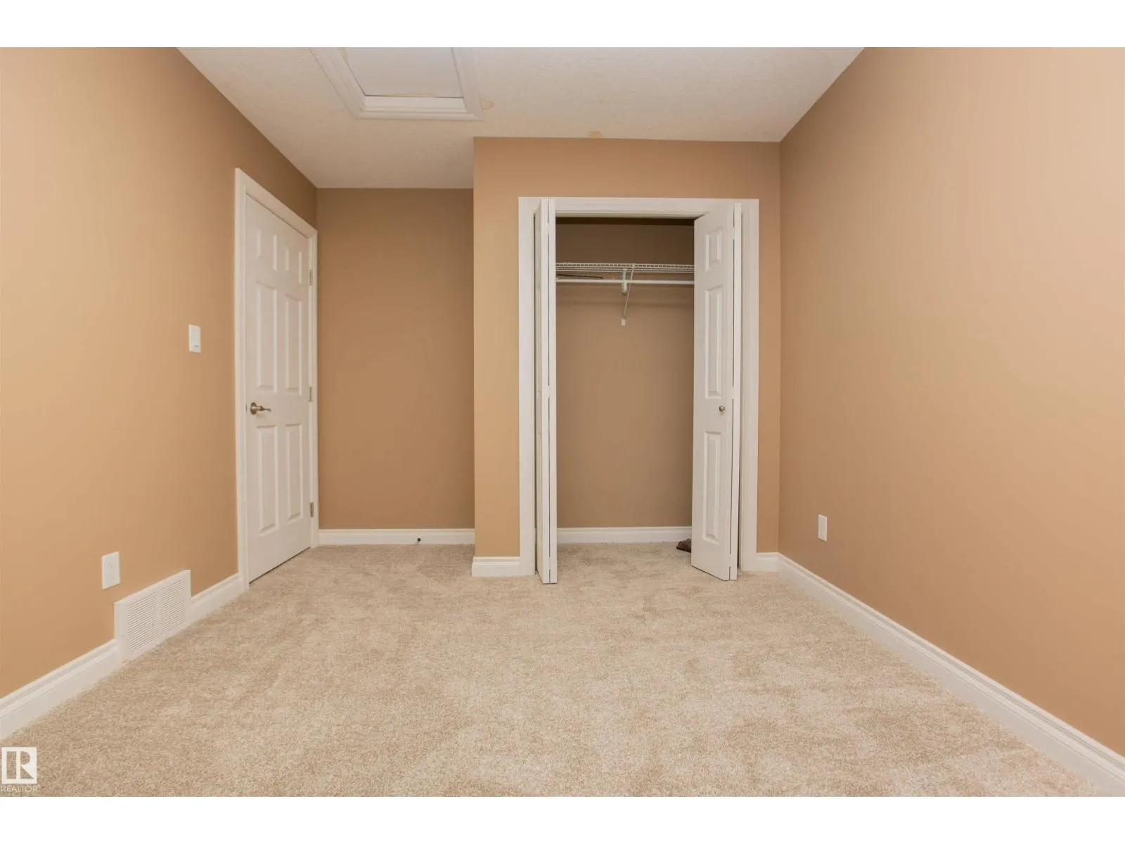11213 125 ST NW