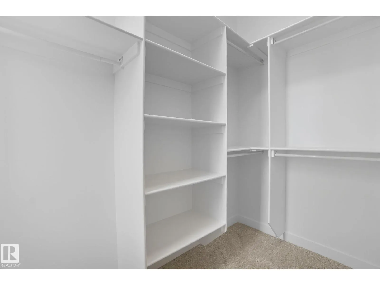 9007 153 ST NW