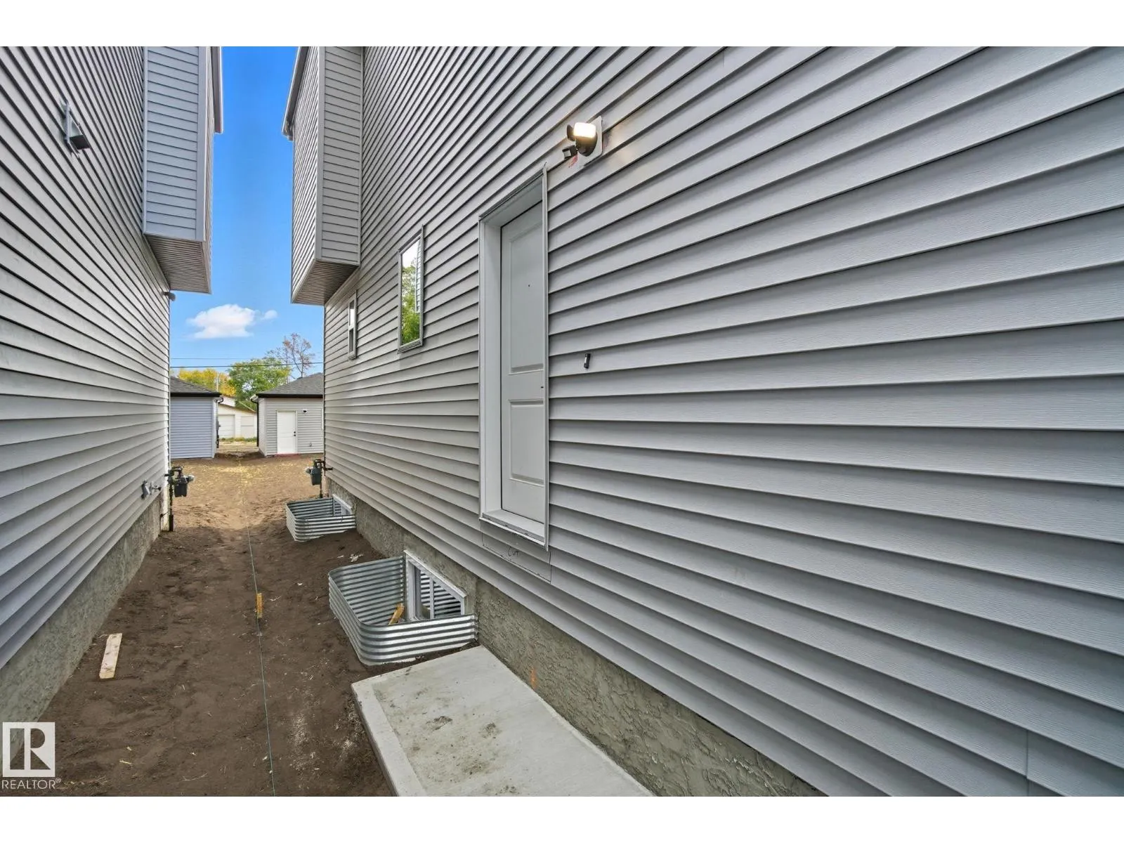 9007 153 ST NW