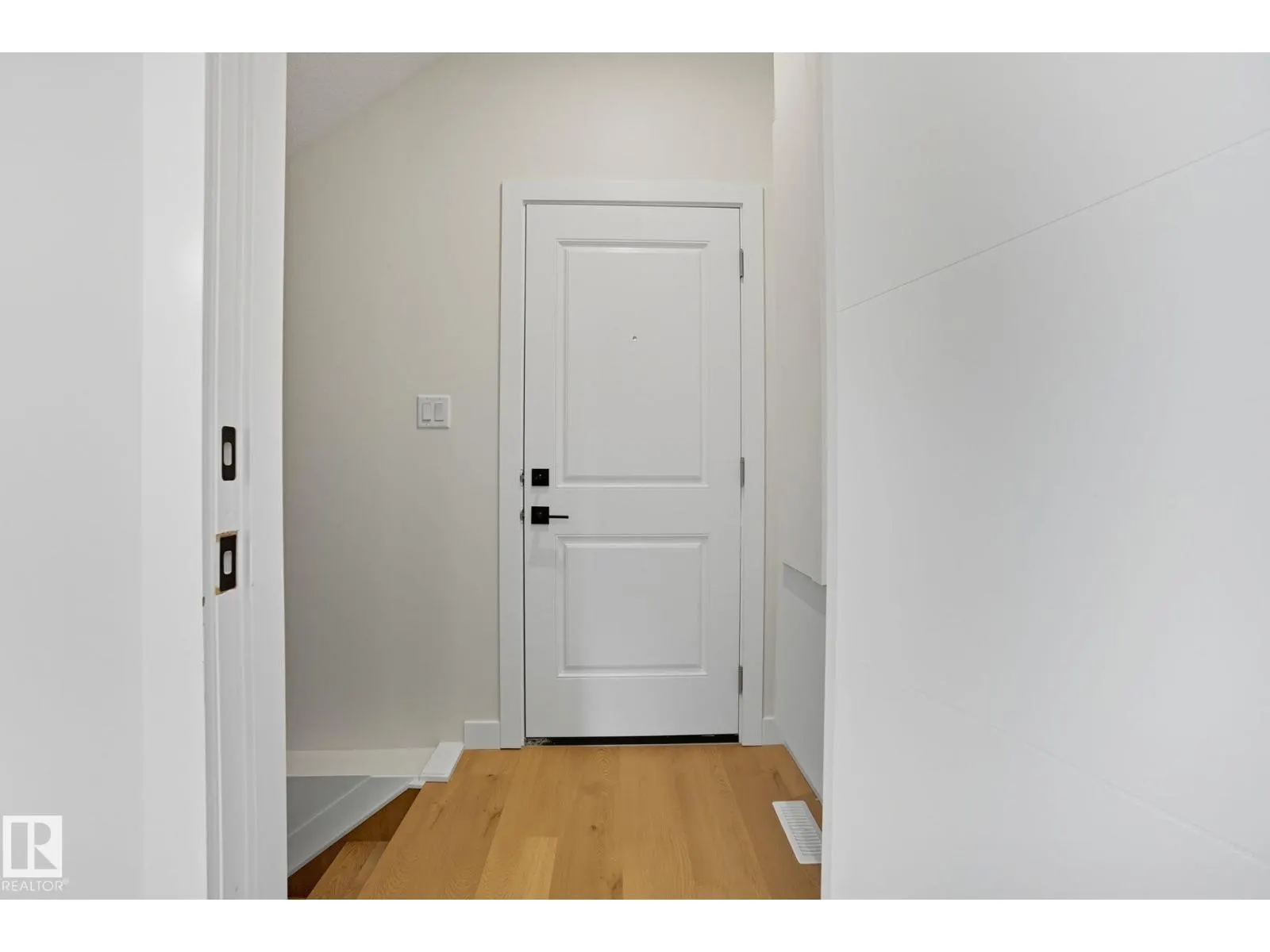 9007 153 ST NW