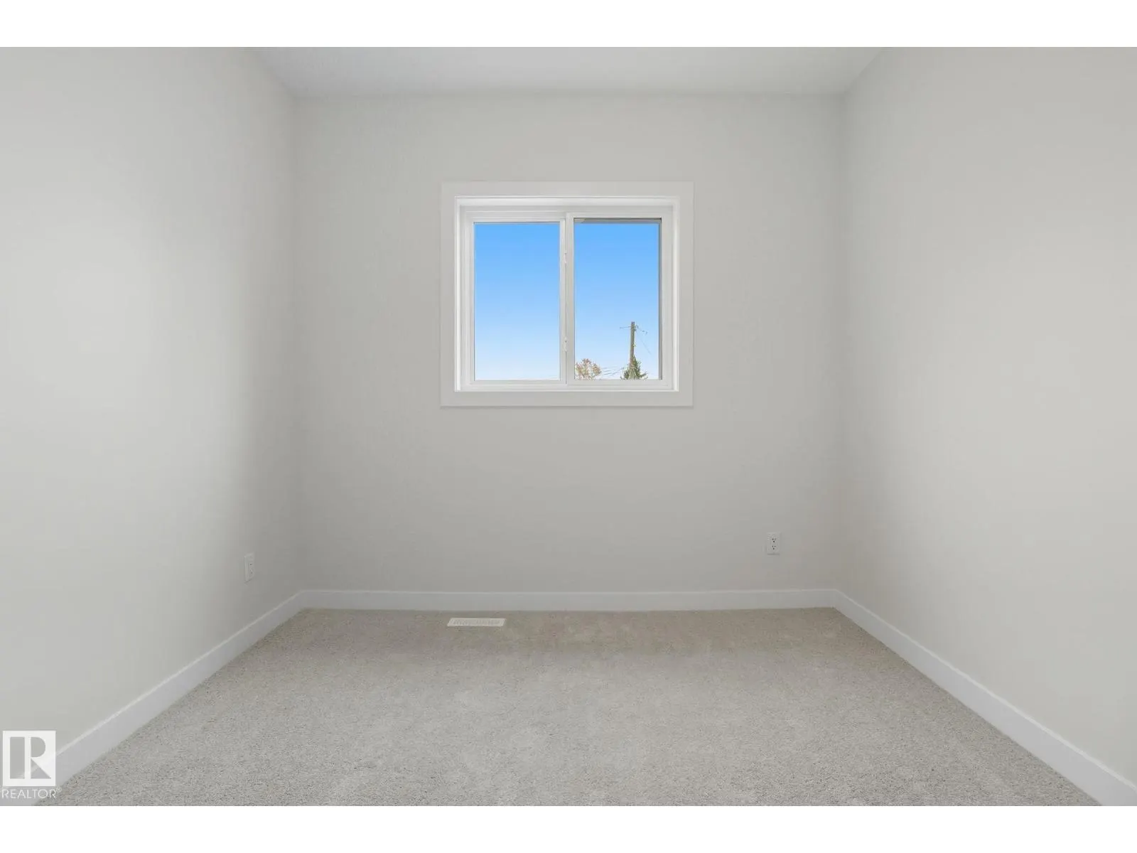 9007 153 ST NW