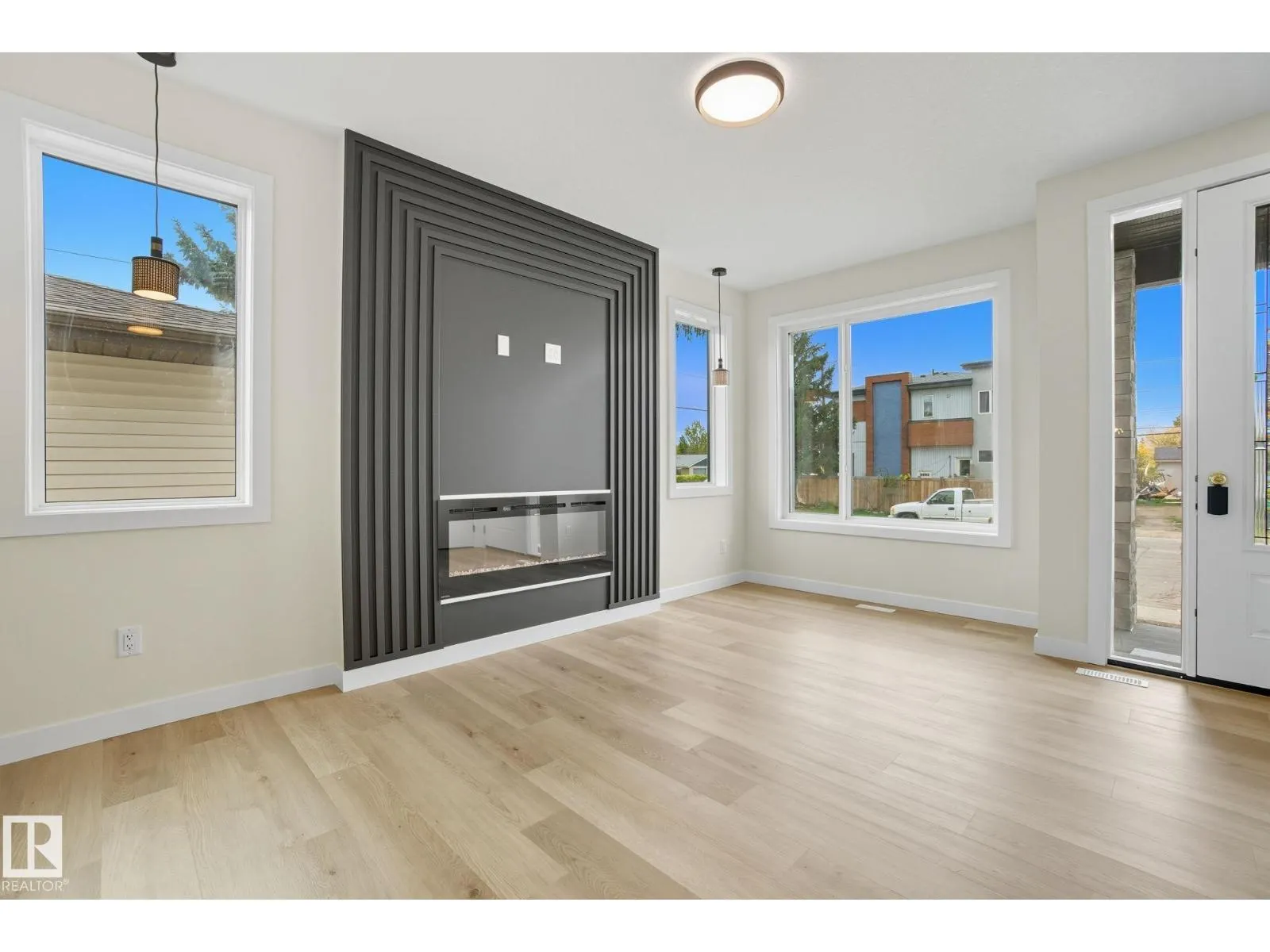 9007 153 ST NW