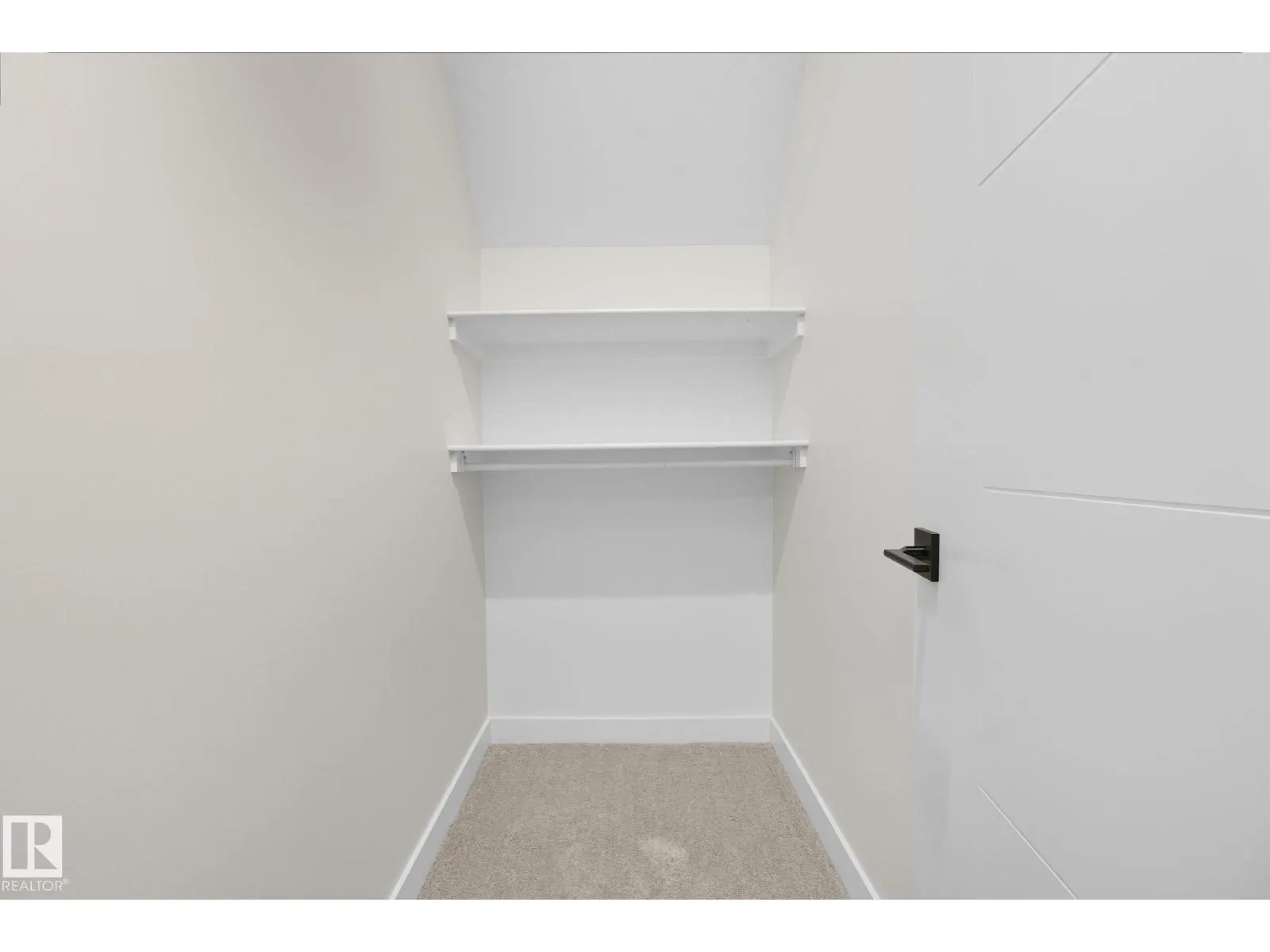 9007 153 ST NW