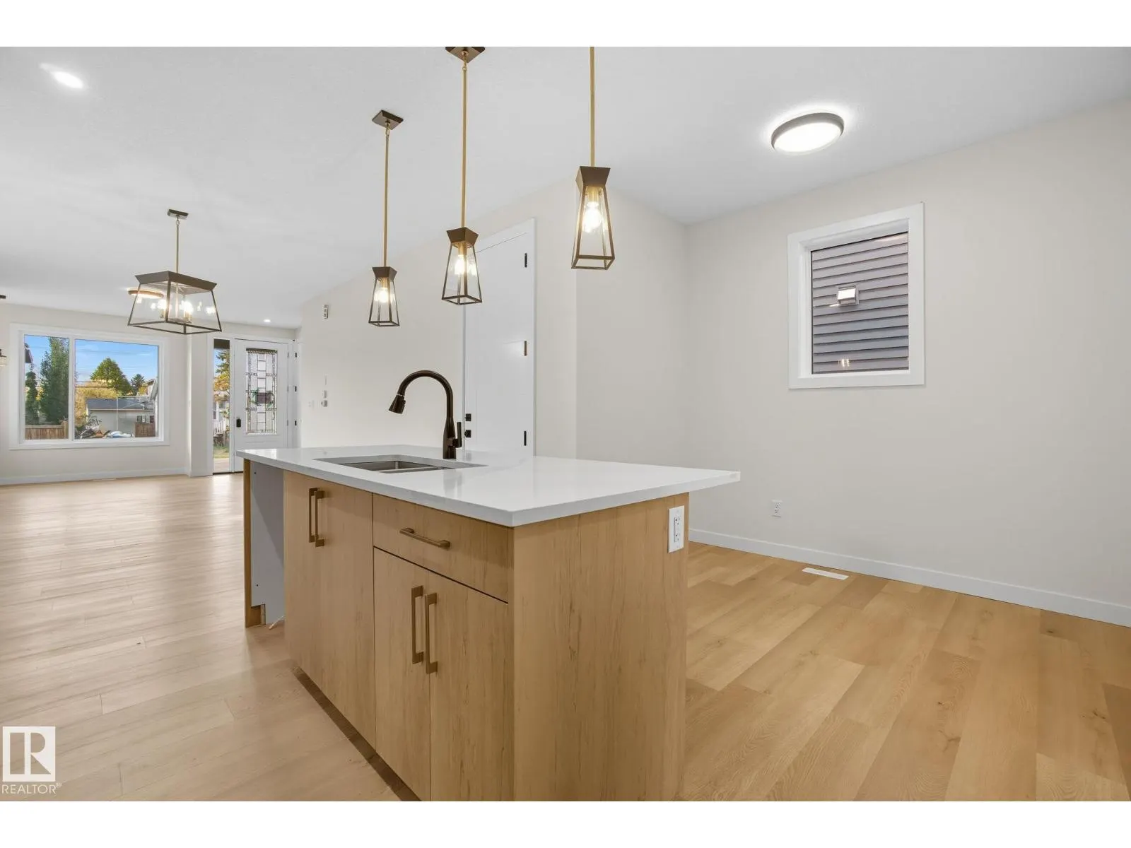 9007 153 ST NW
