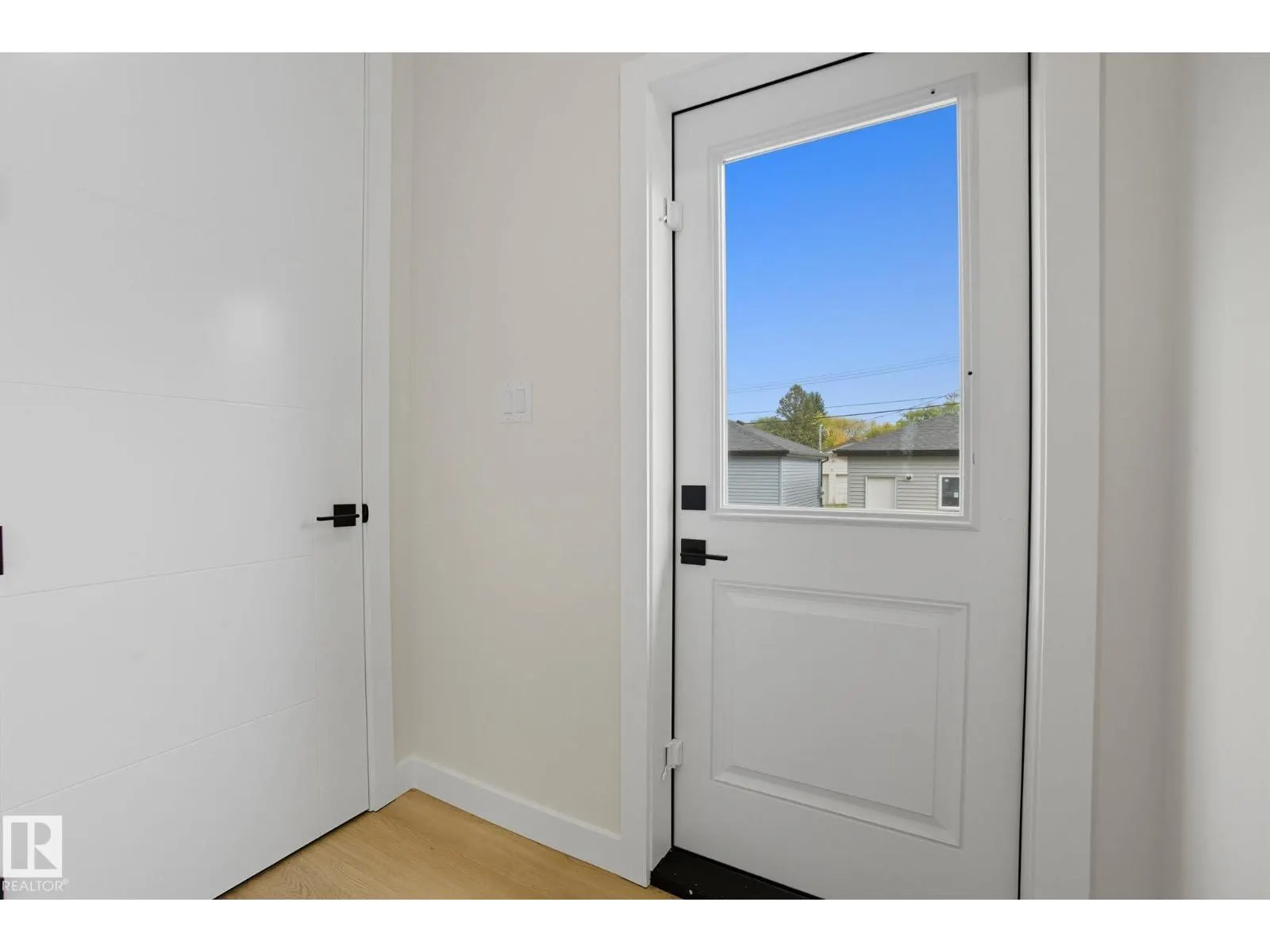 9007 153 ST NW