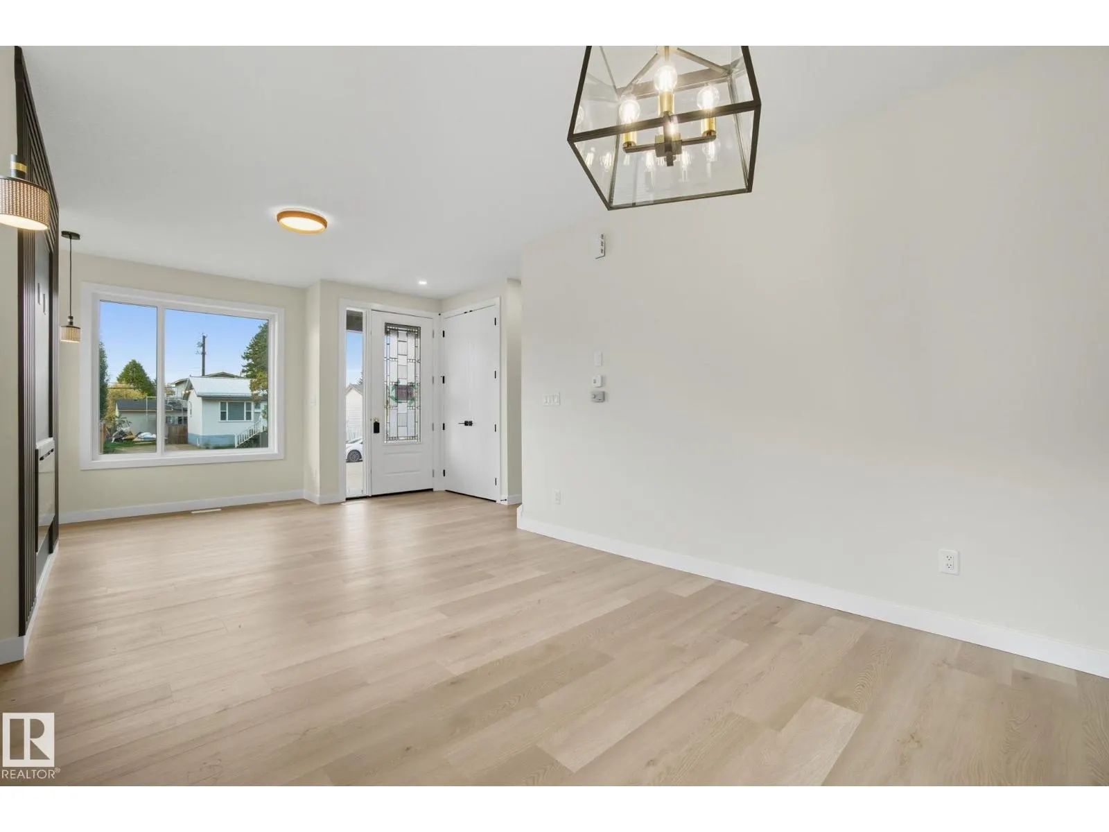 9007 153 ST NW