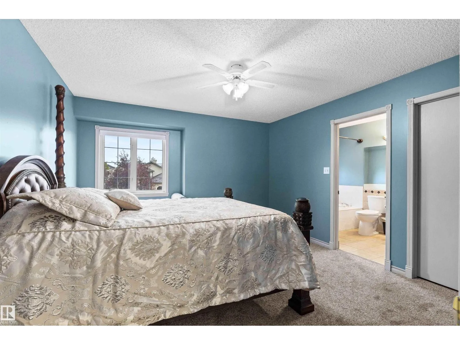 8712 160A AV NW