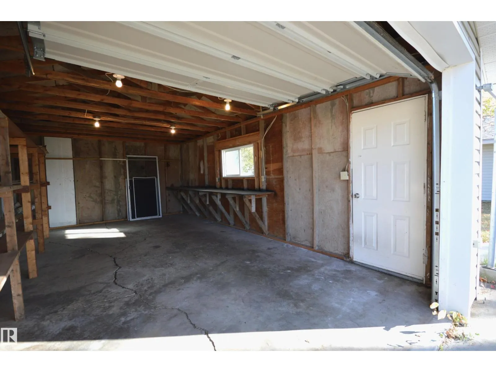 4308 44 ST