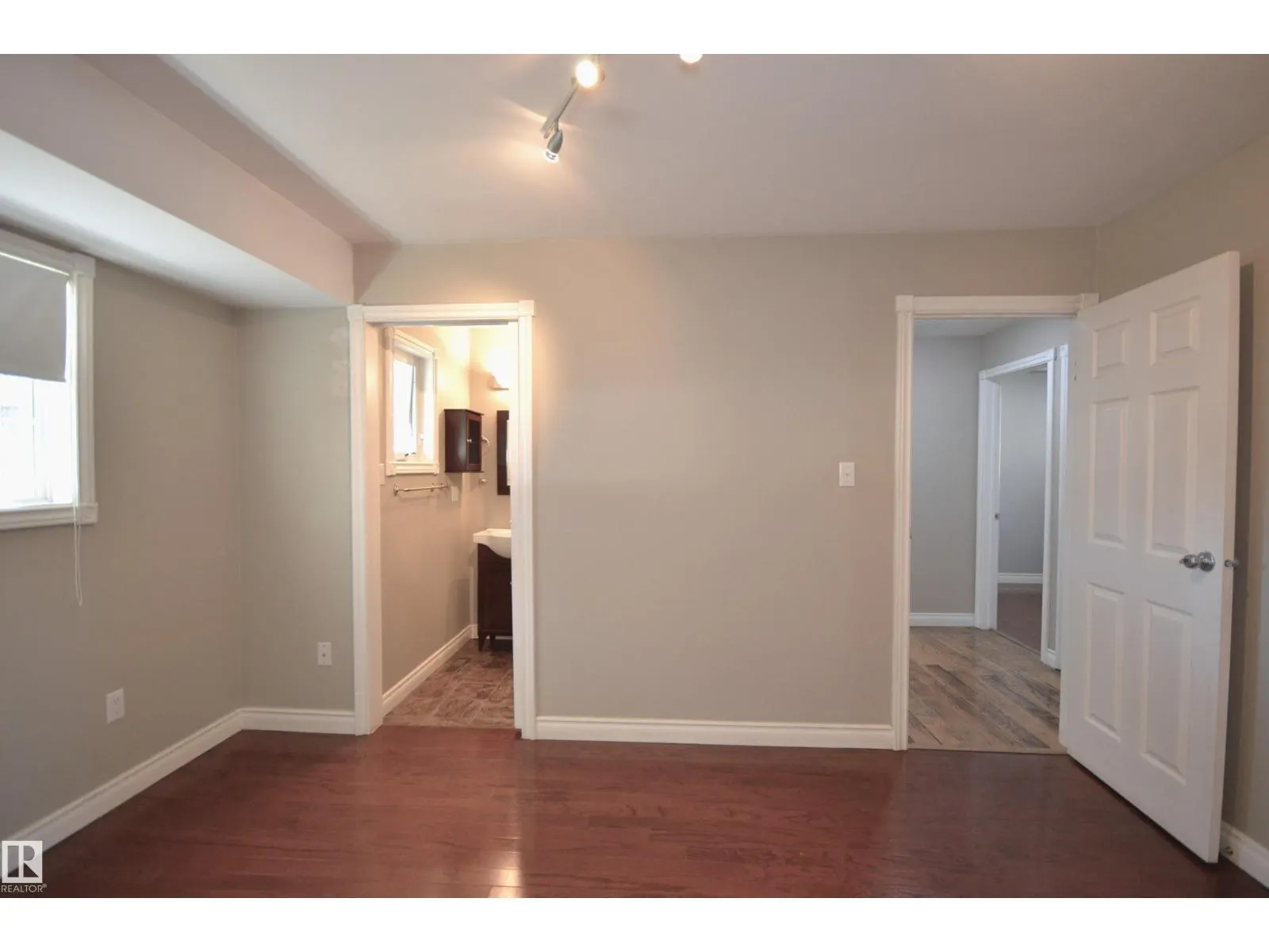 4308 44 ST