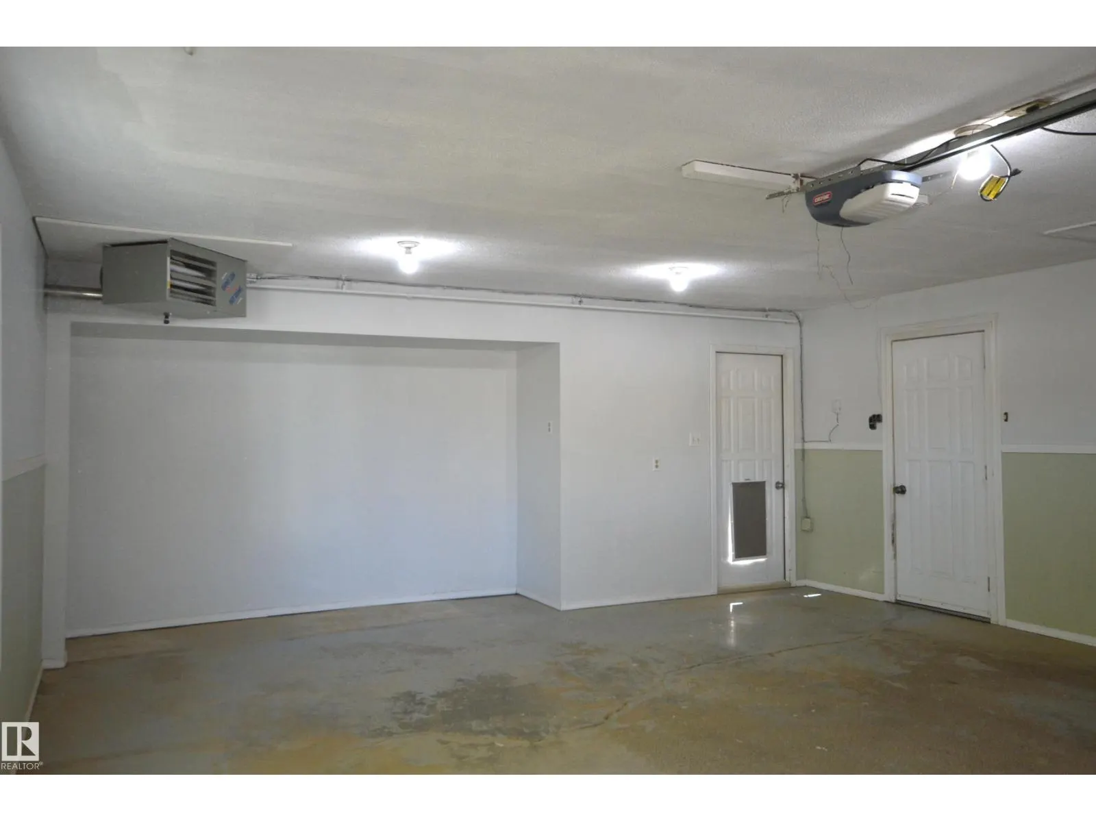 4308 44 ST