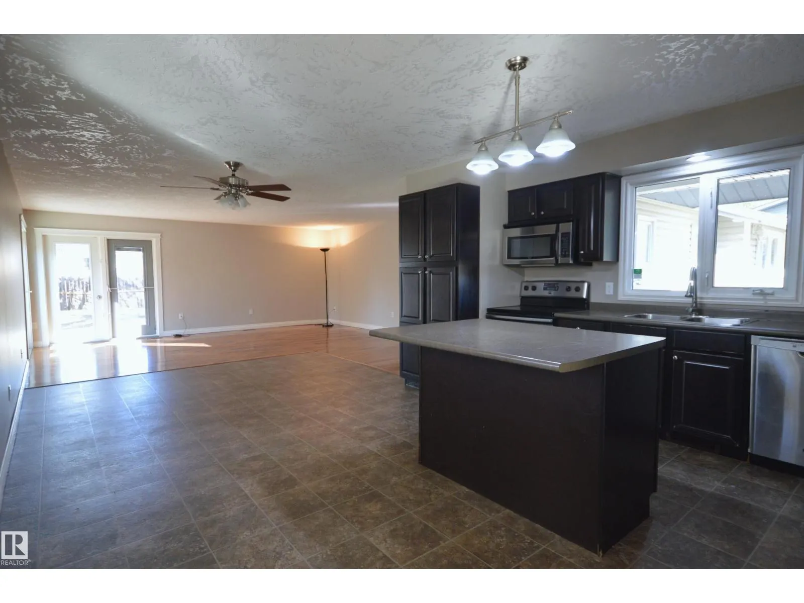 4308 44 ST
