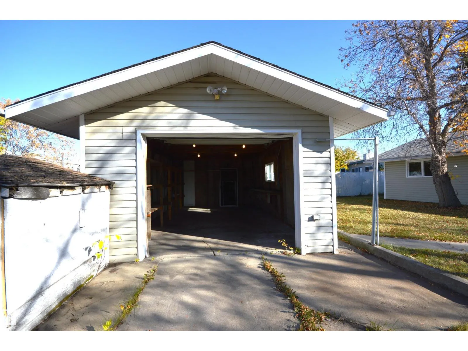 4308 44 ST