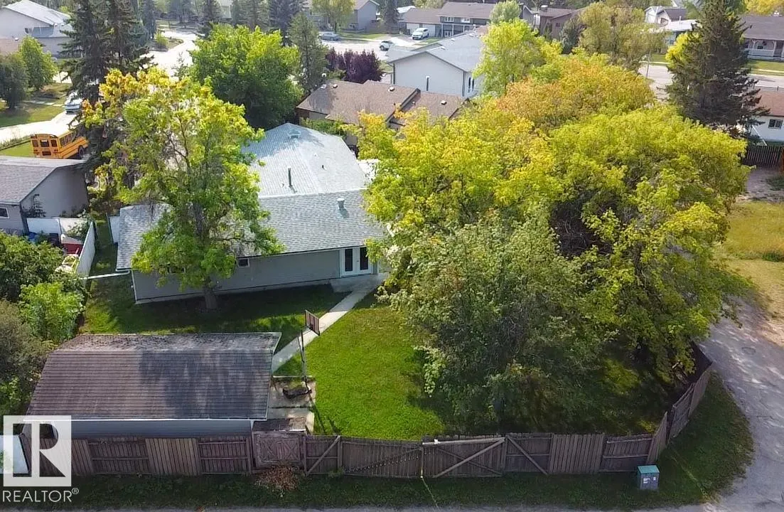 4308 44 ST