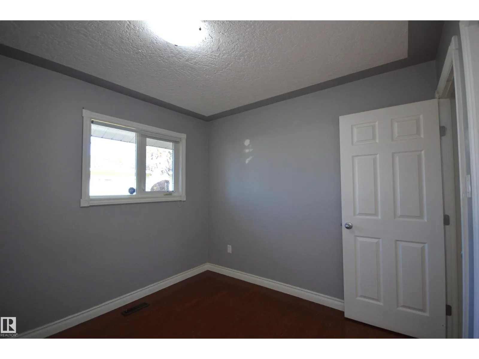 4308 44 ST