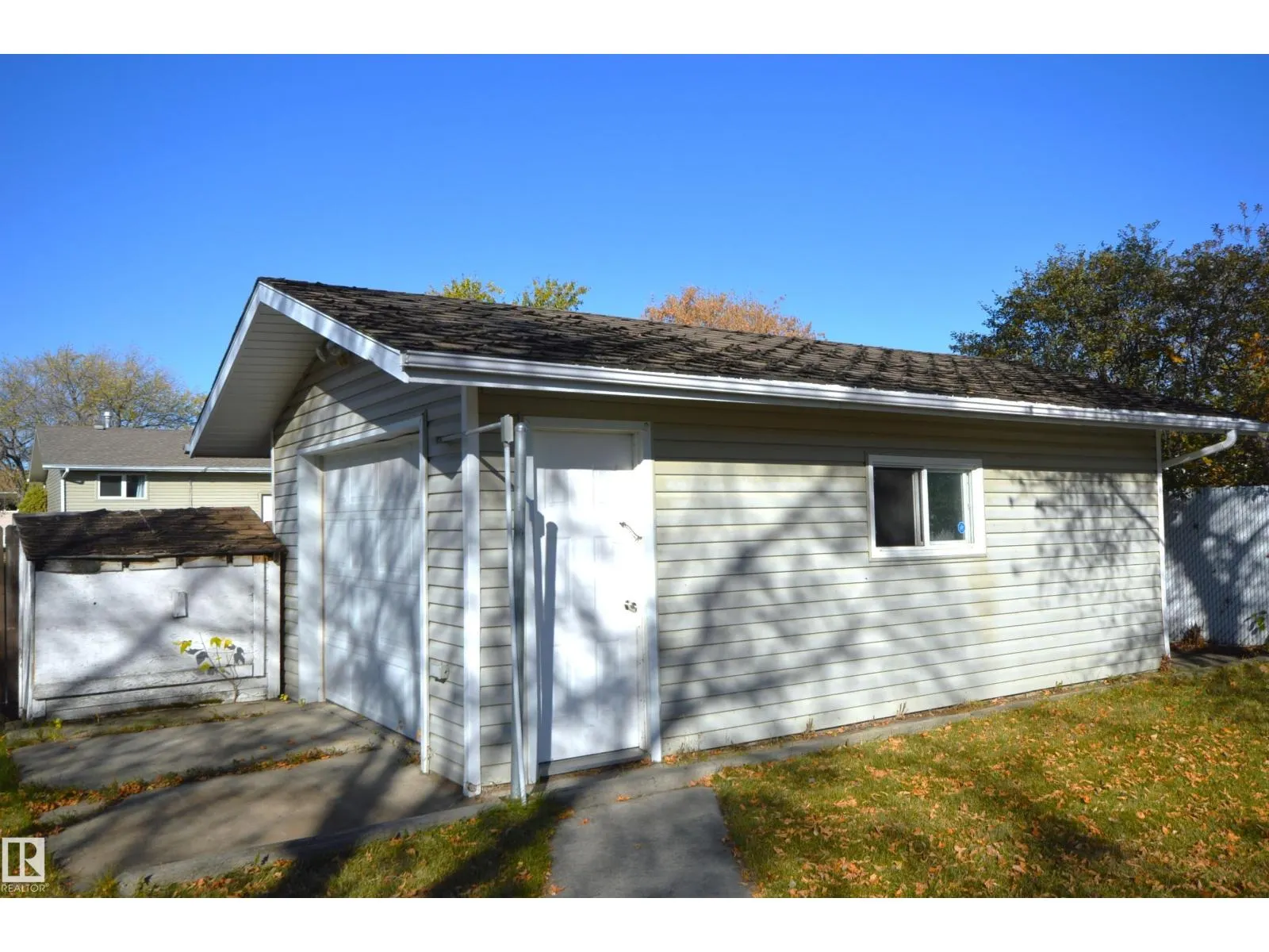 4308 44 ST