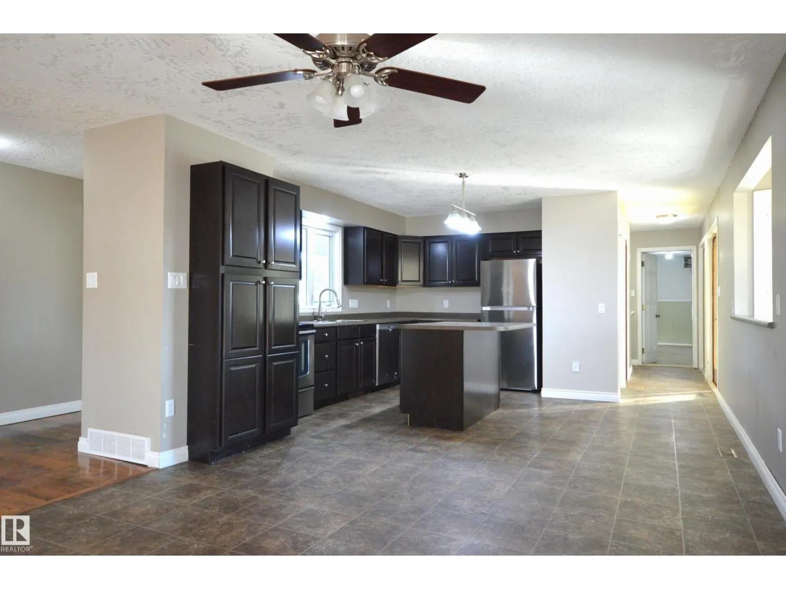 4308 44 ST