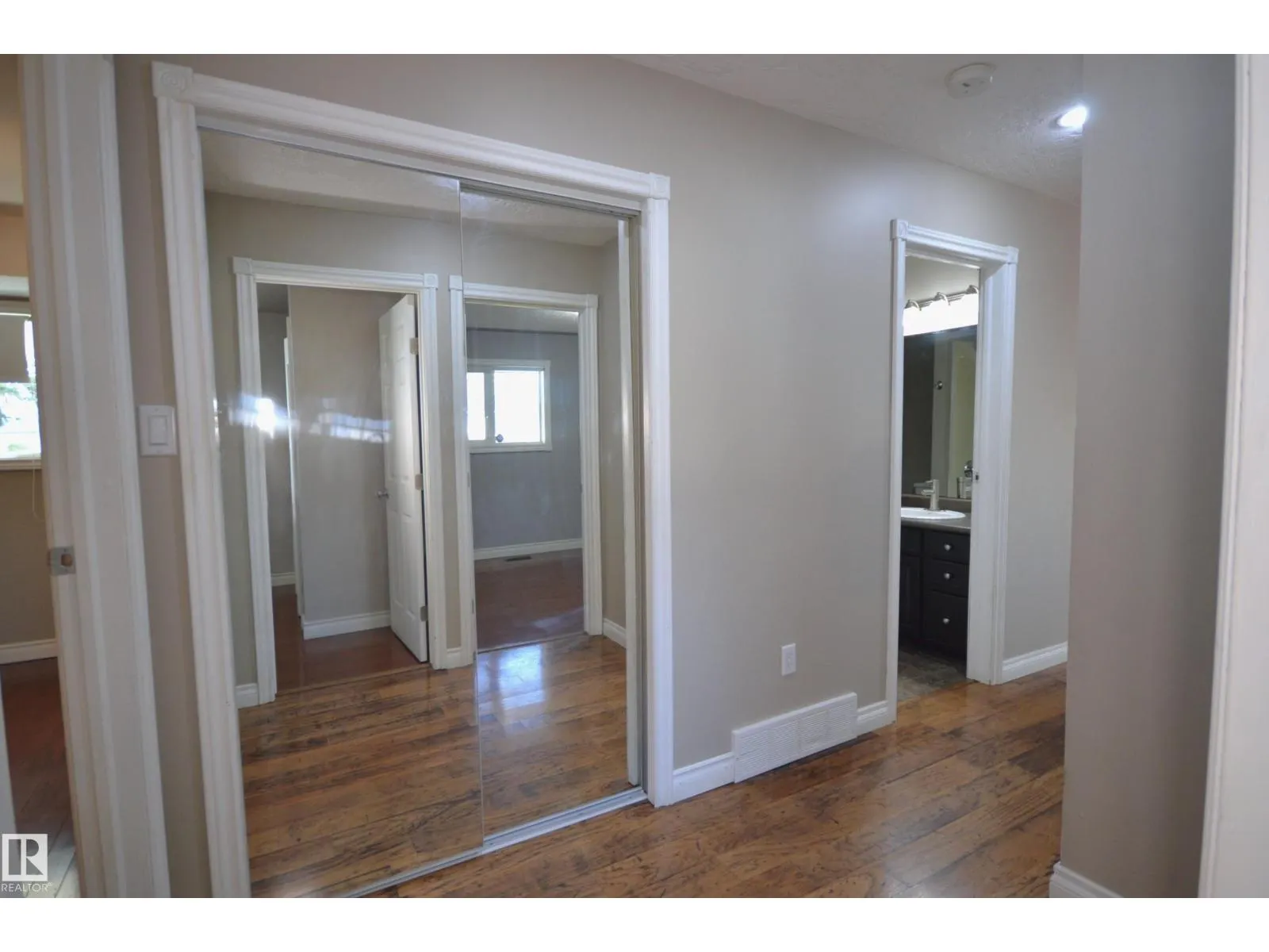 4308 44 ST