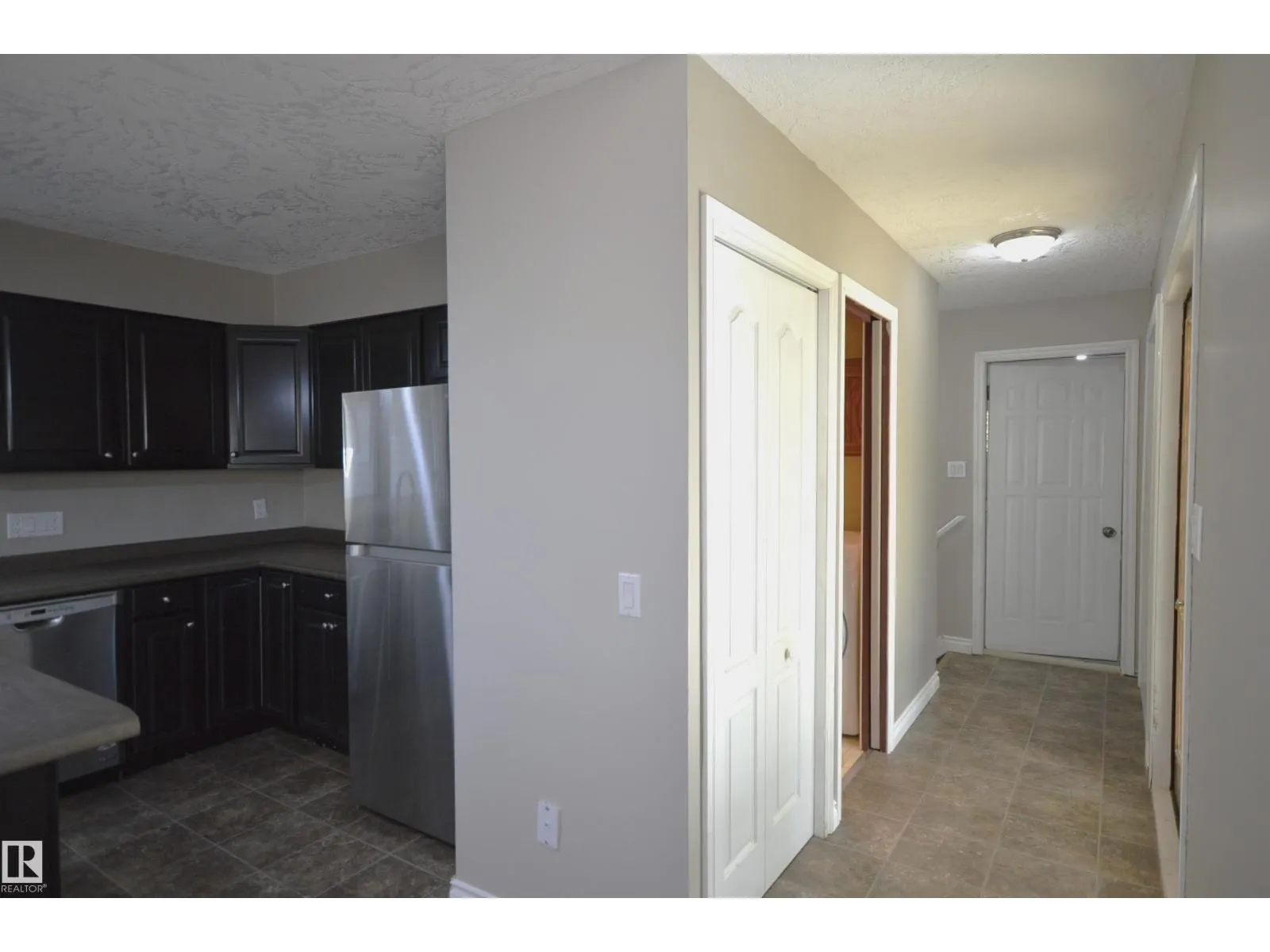 4308 44 ST