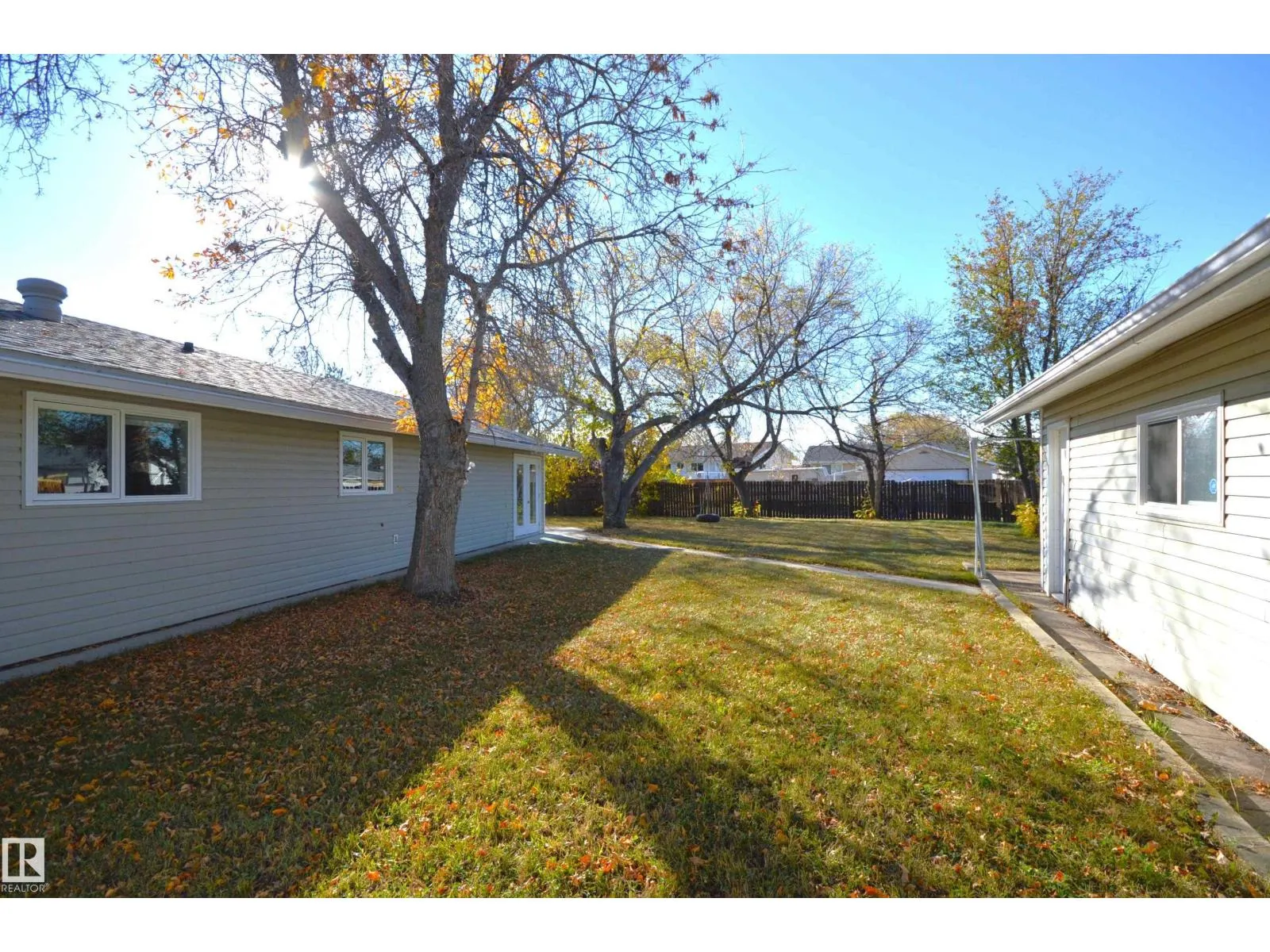 4308 44 ST
