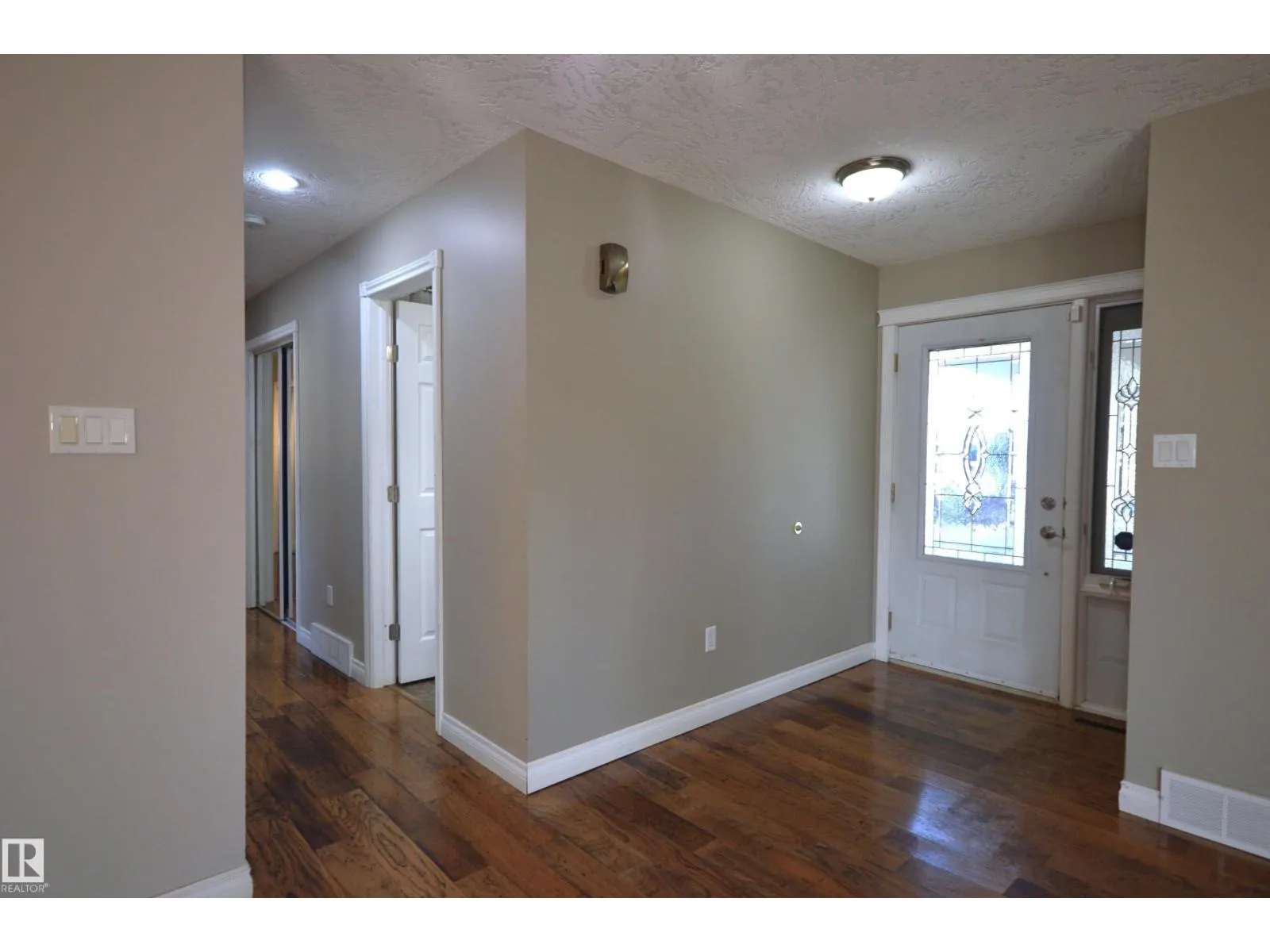 4308 44 ST