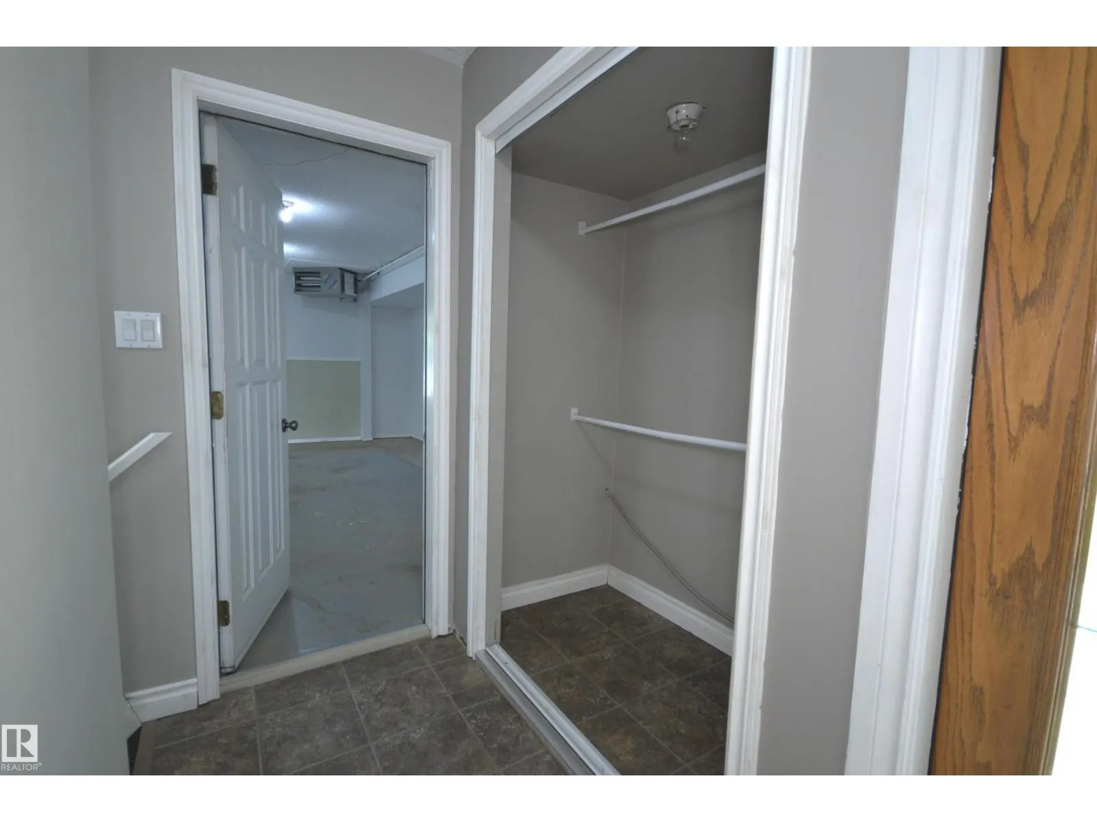 4308 44 ST