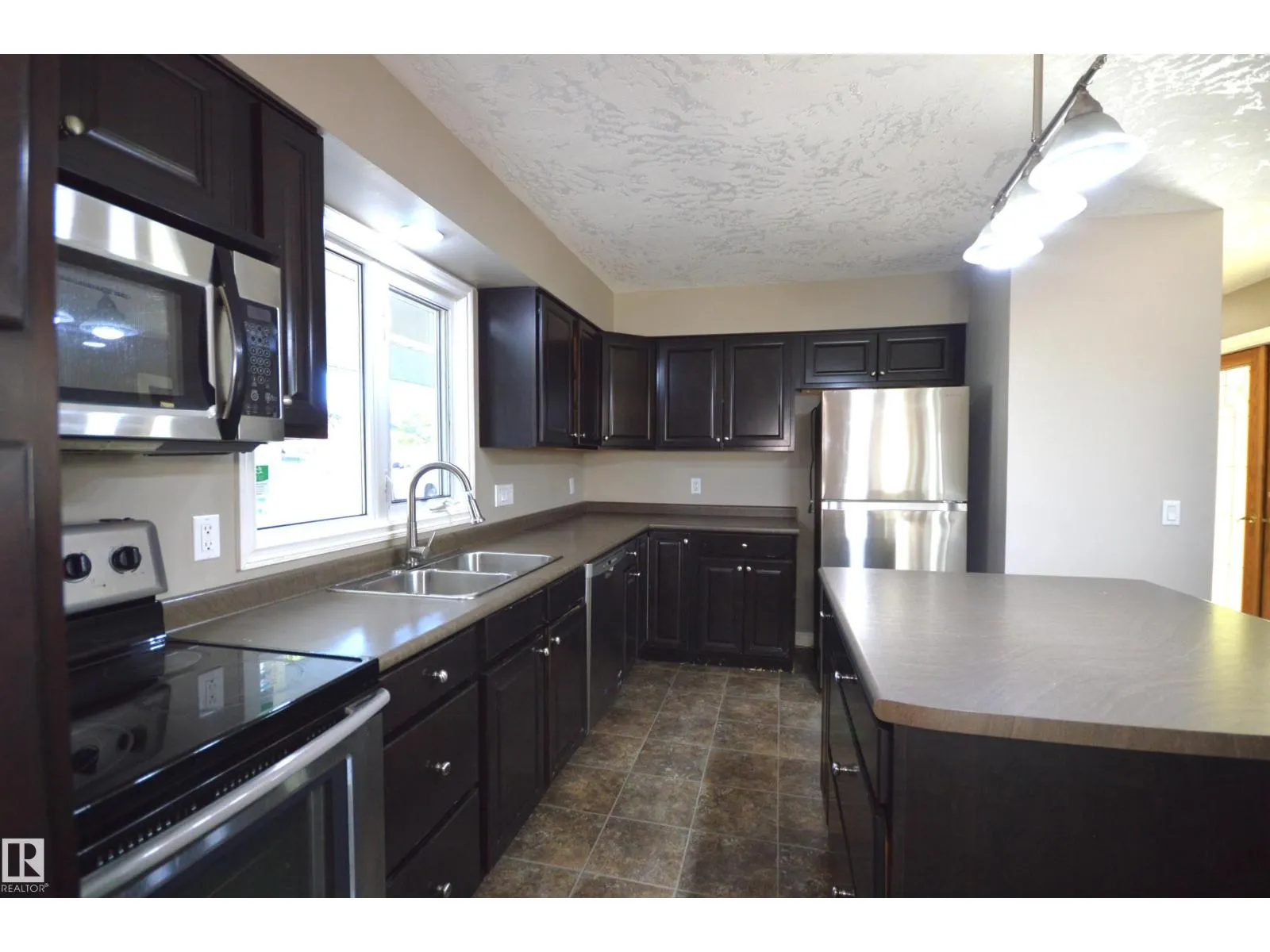 4308 44 ST