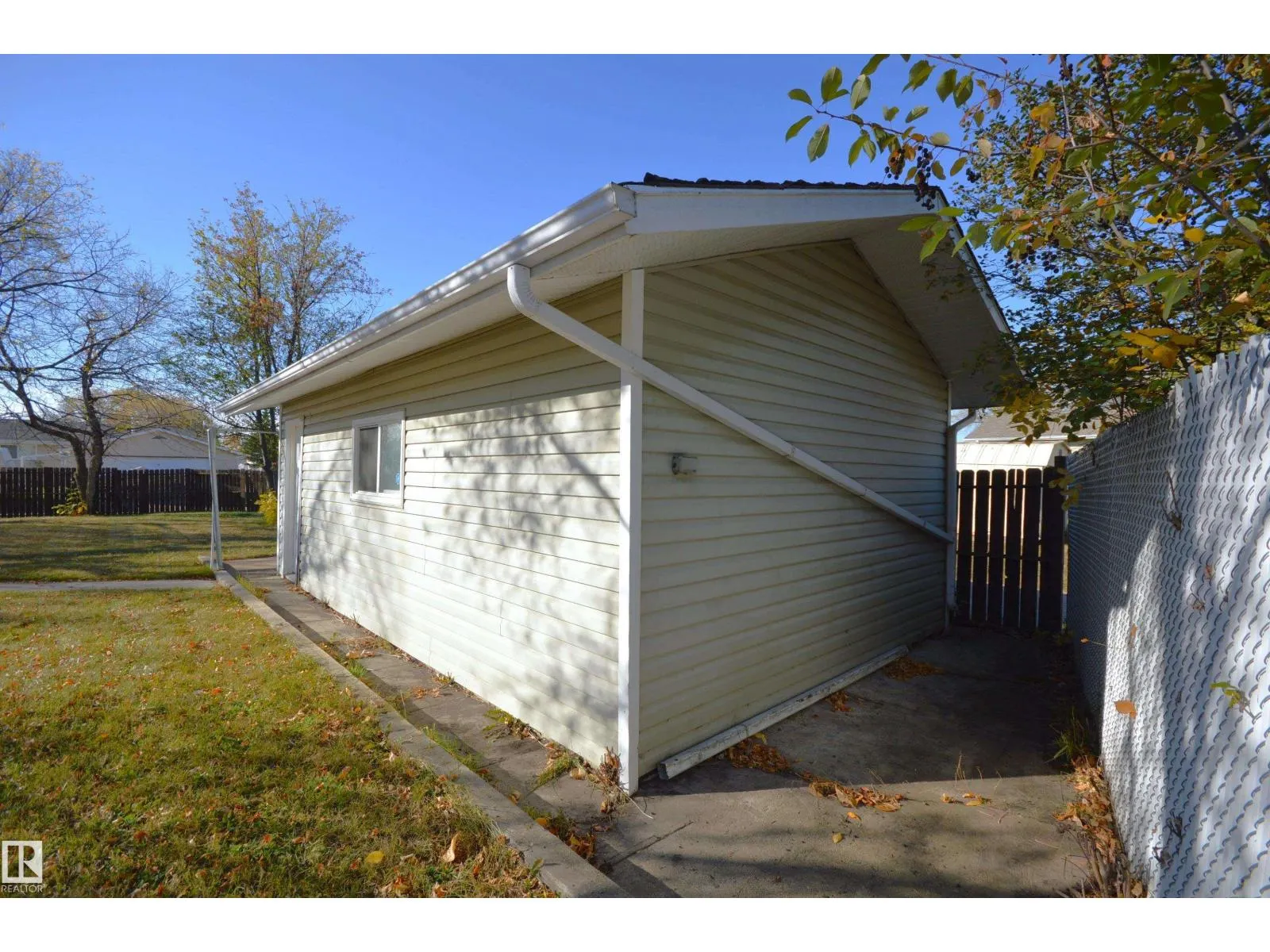 4308 44 ST