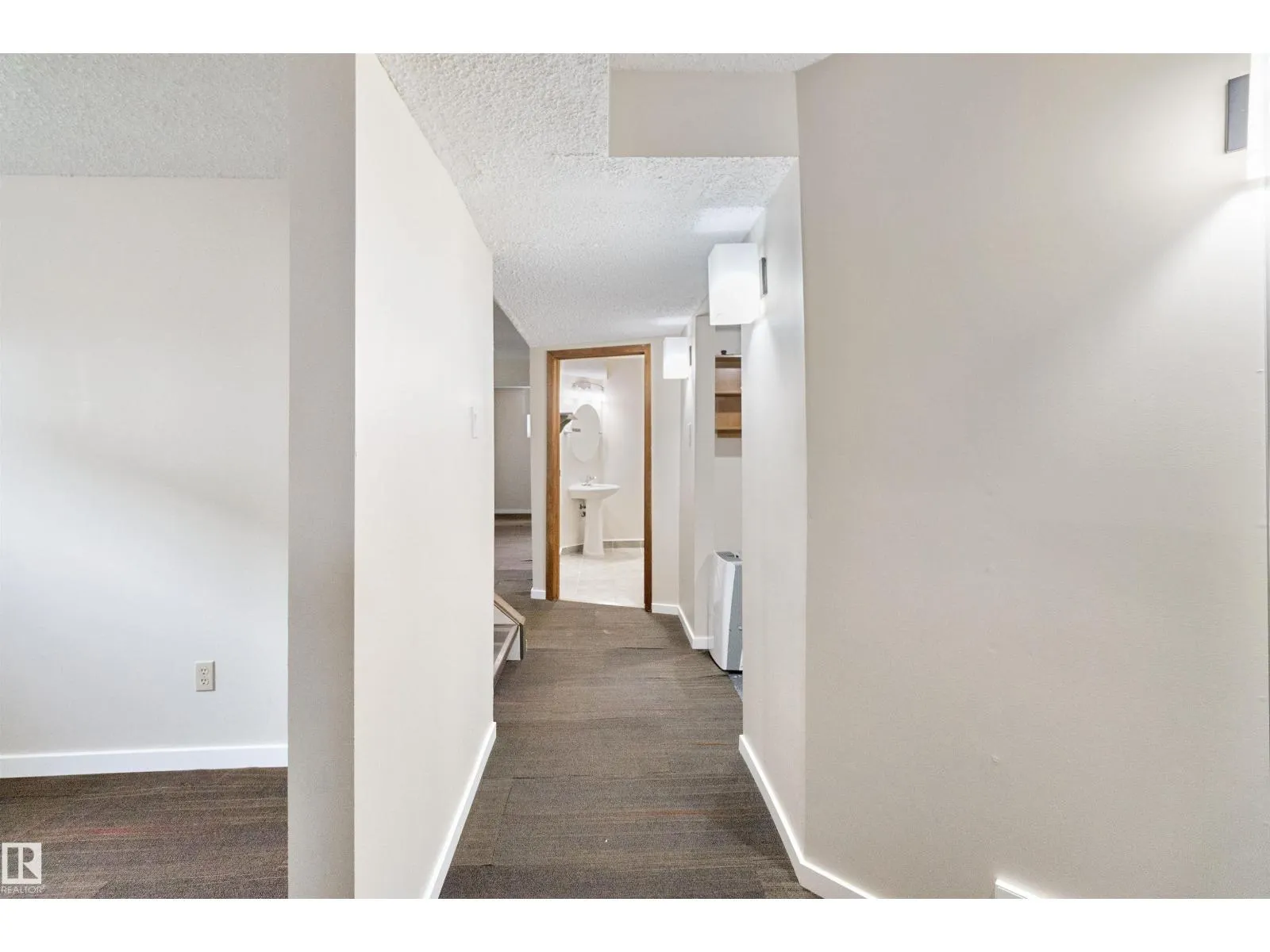 5008 56 ave
