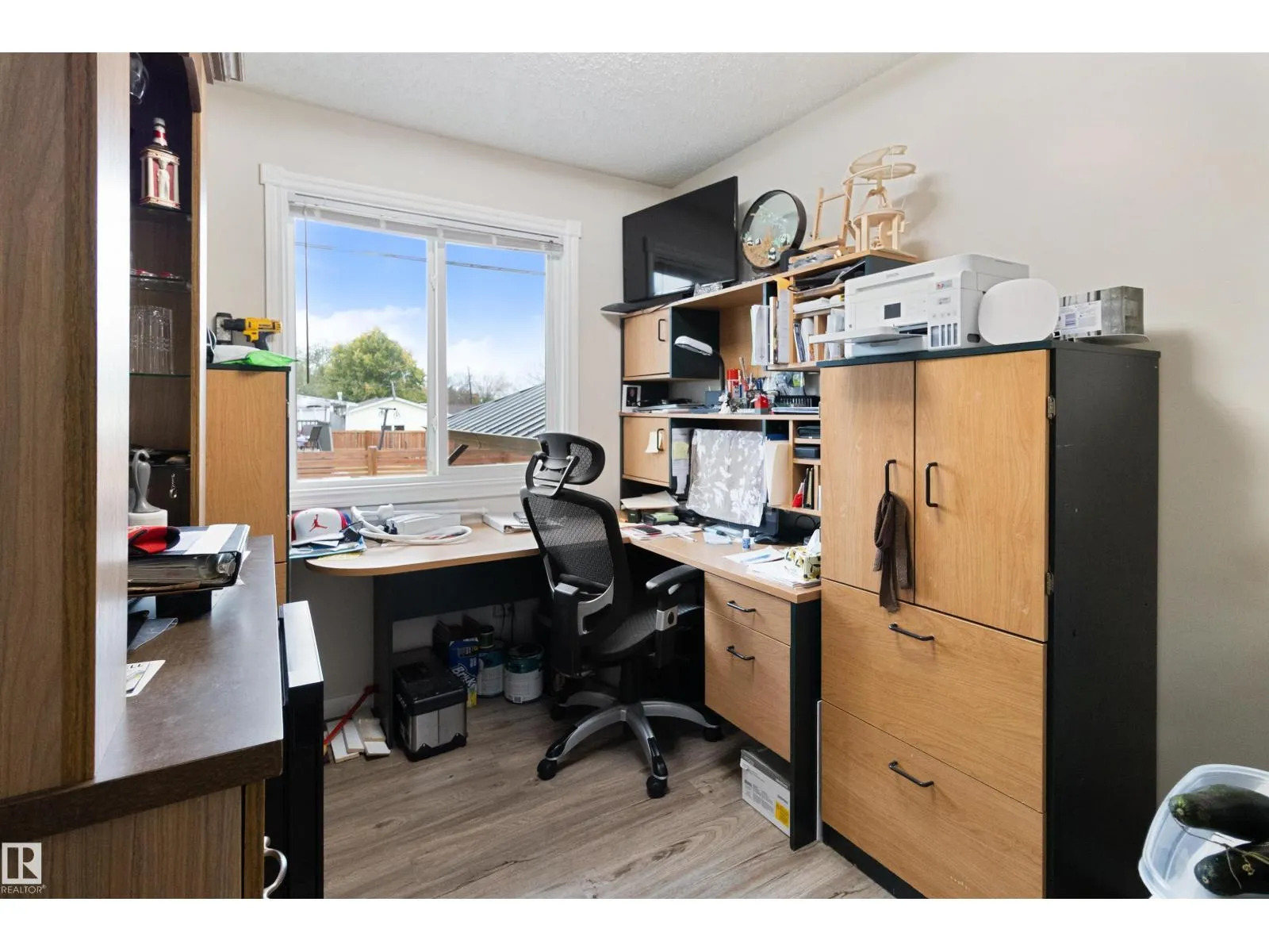 5008 56 ave