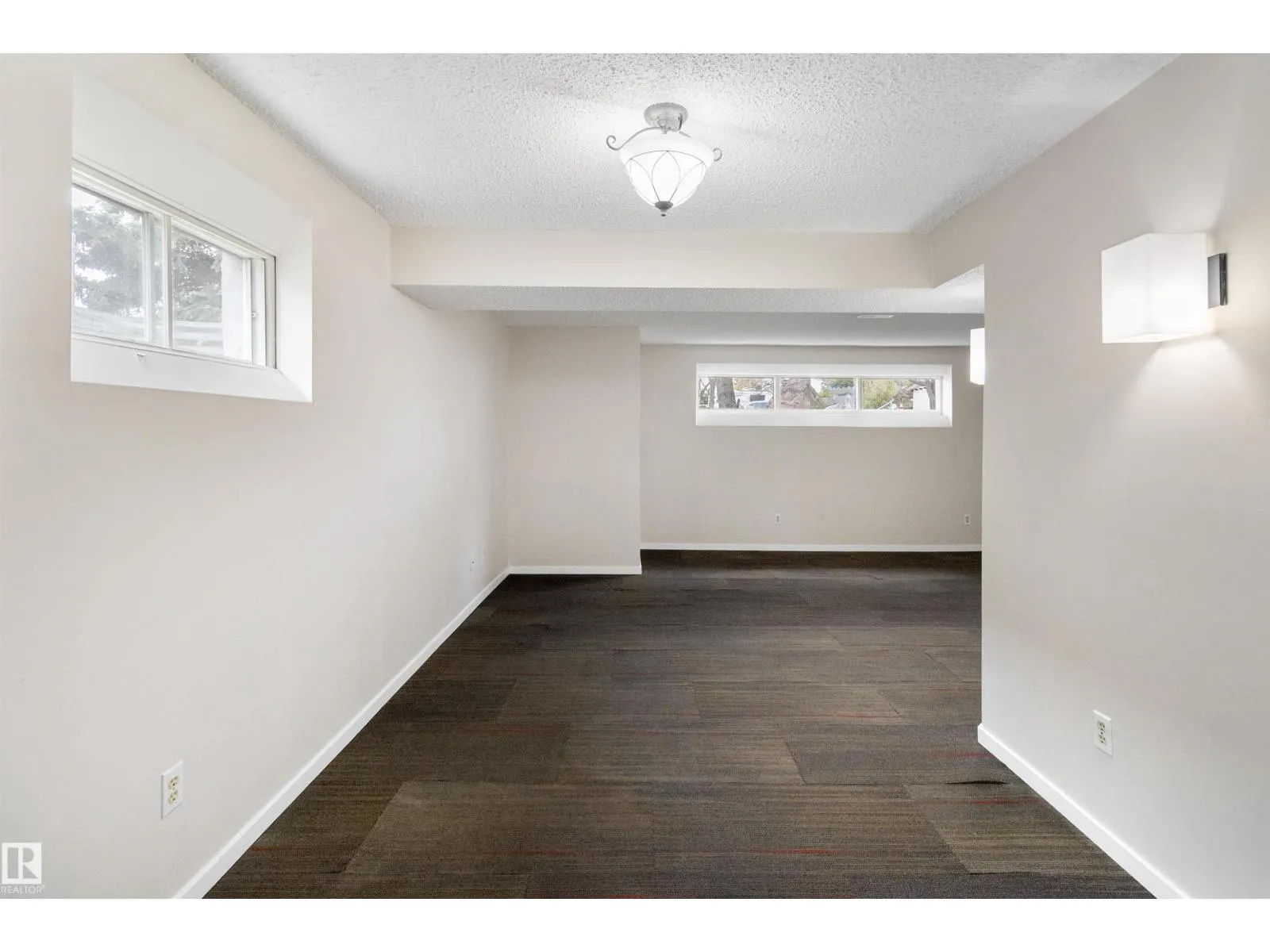 5008 56 ave