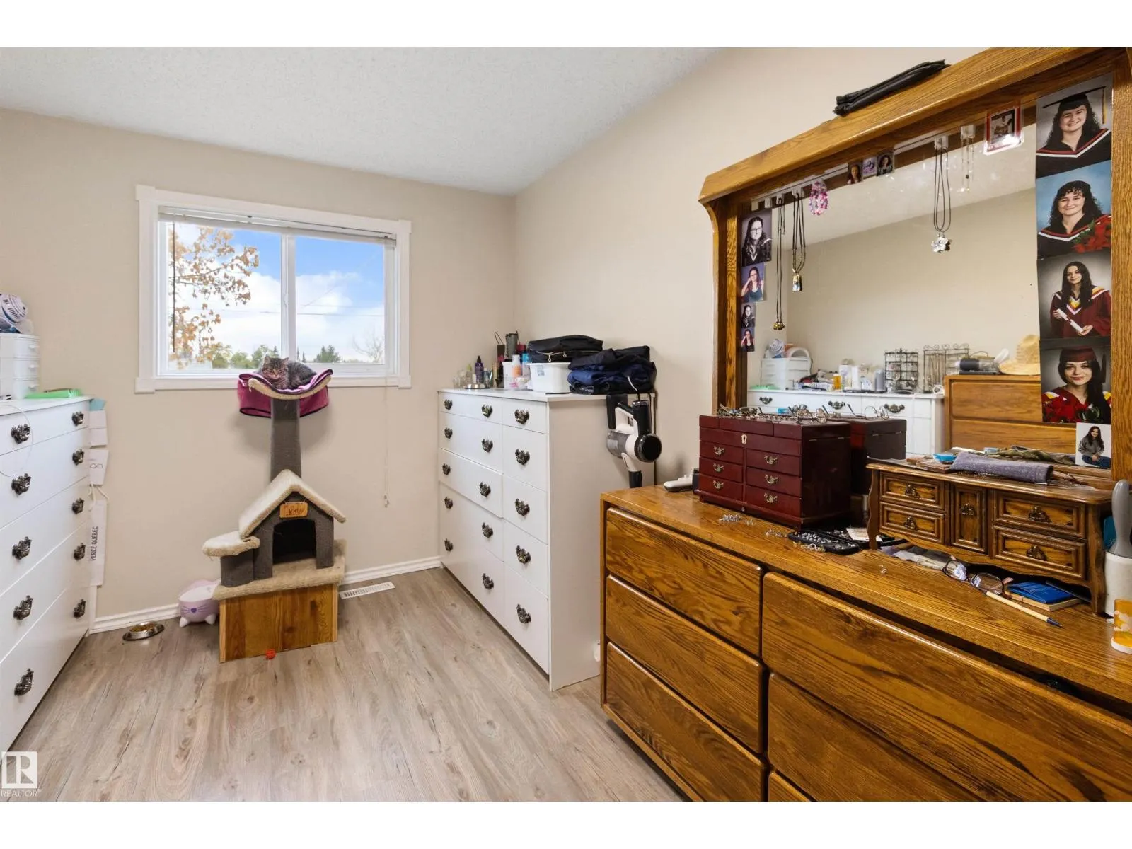 5008 56 ave