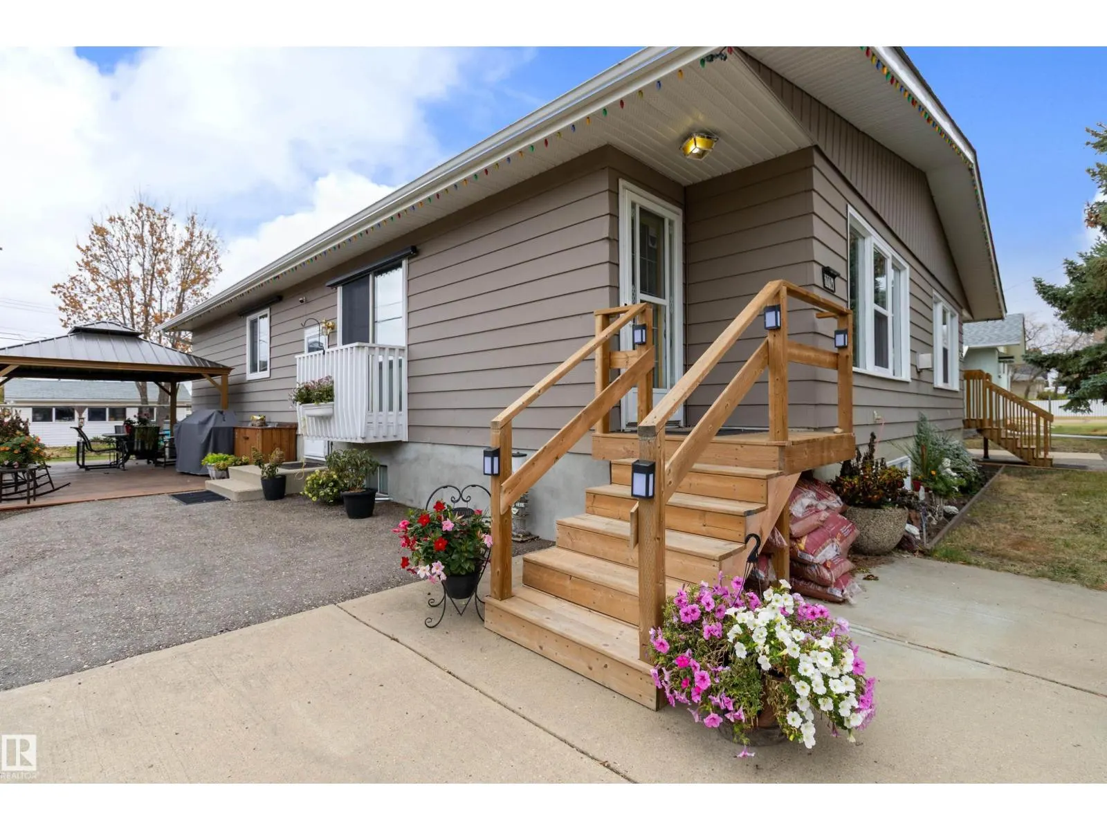 5008 56 ave