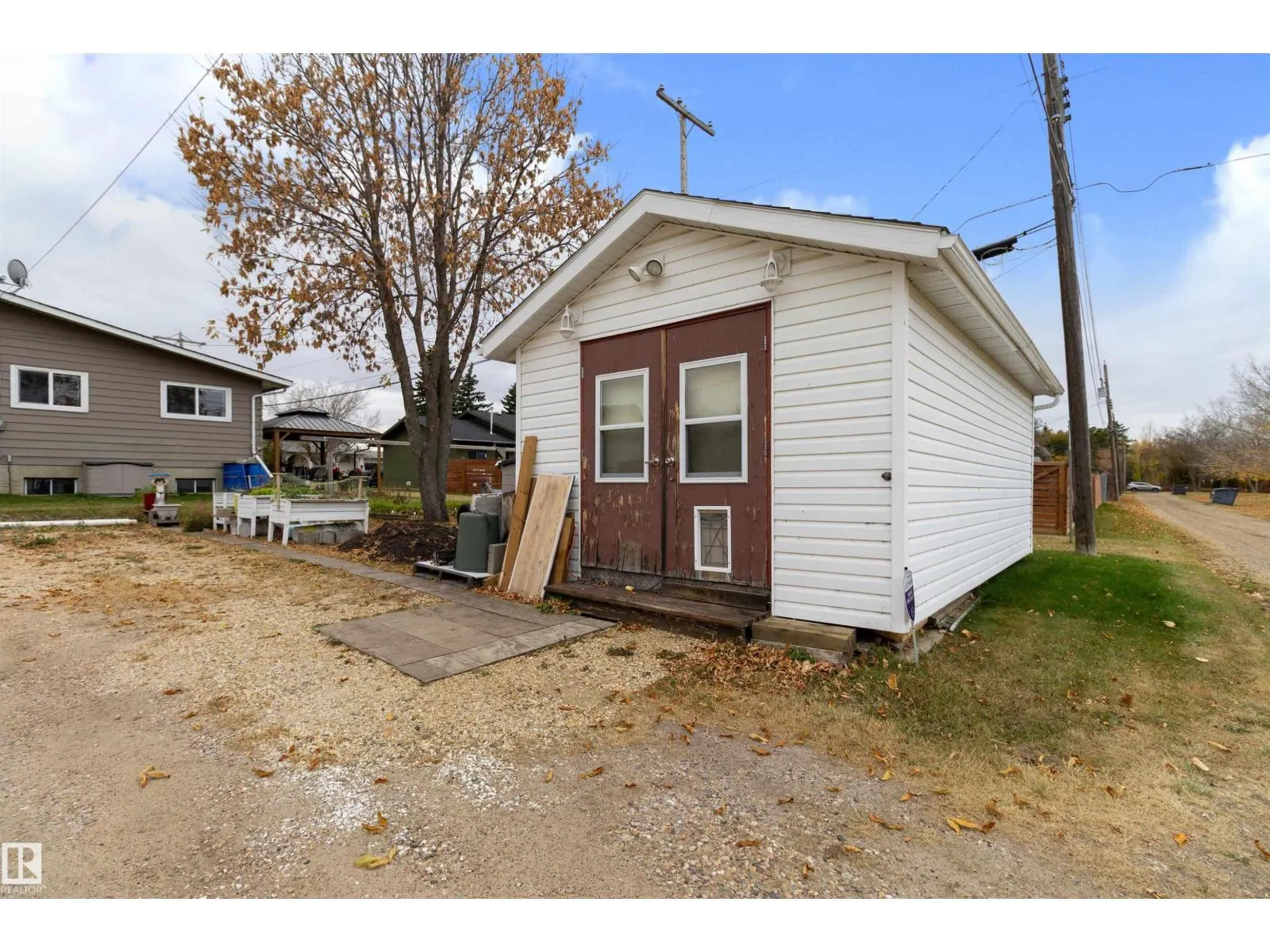 5008 56 ave