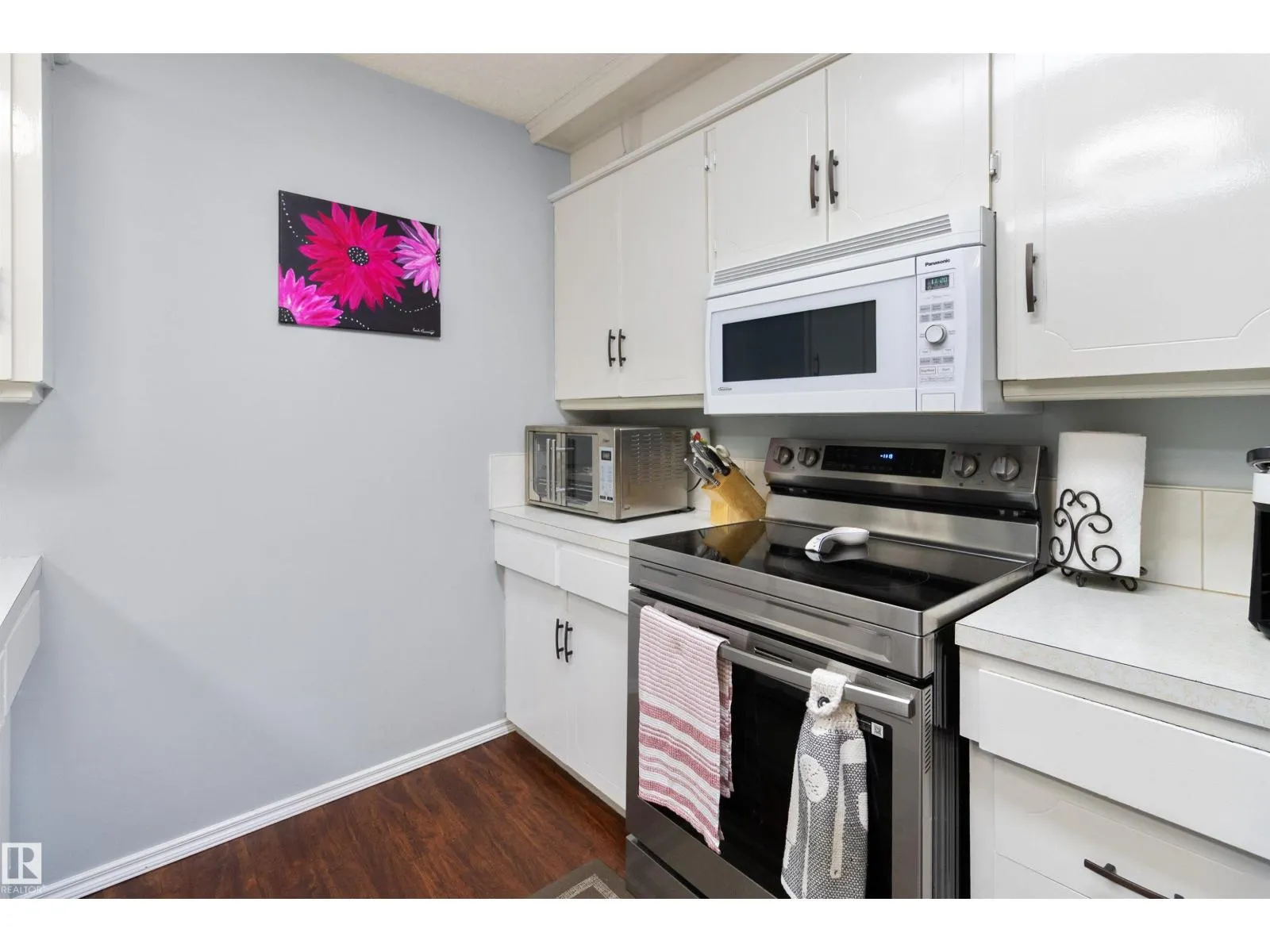 5008 56 ave