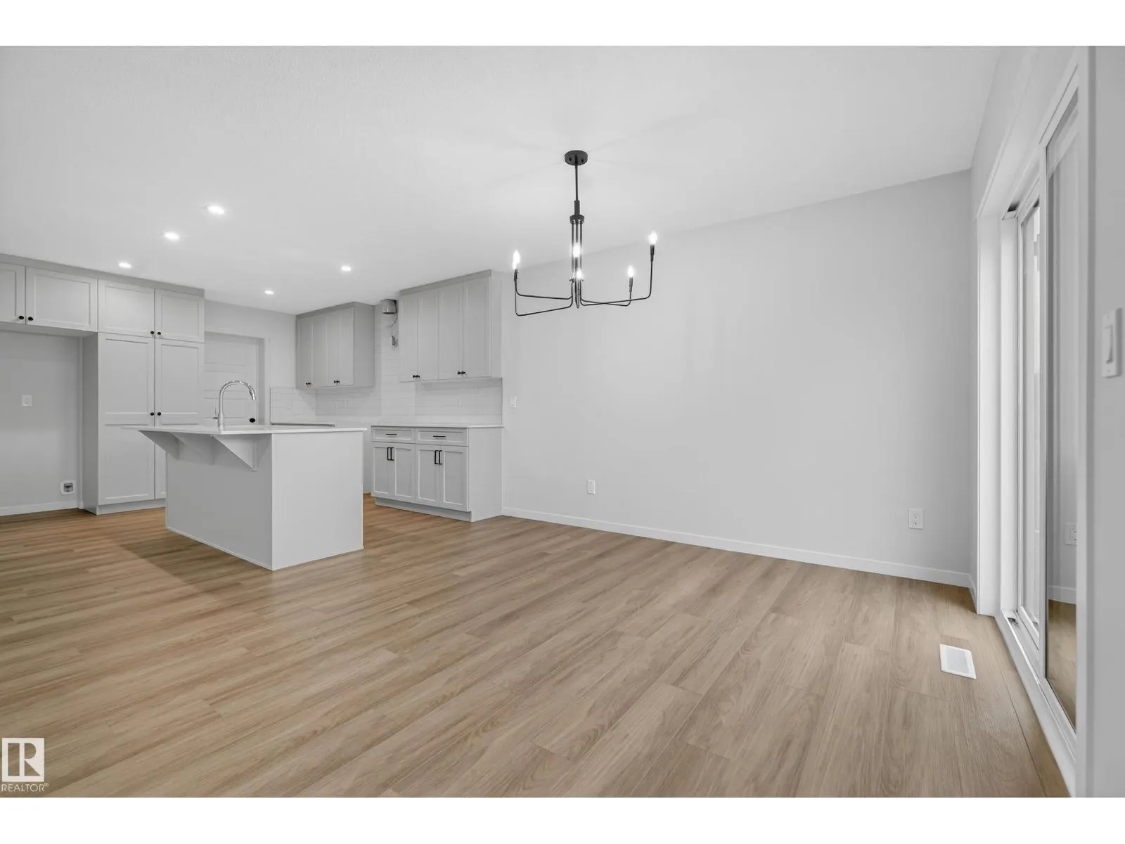 89 Rosewood WY