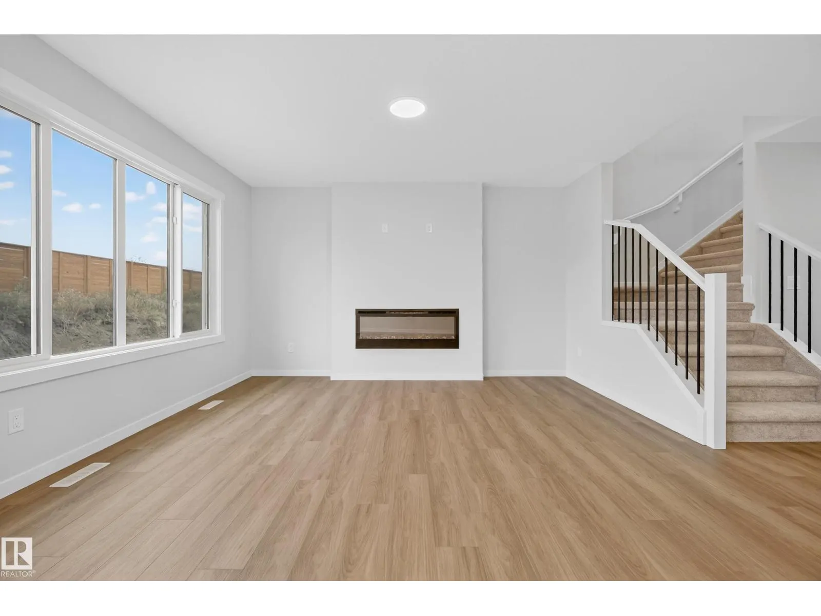 89 Rosewood WY