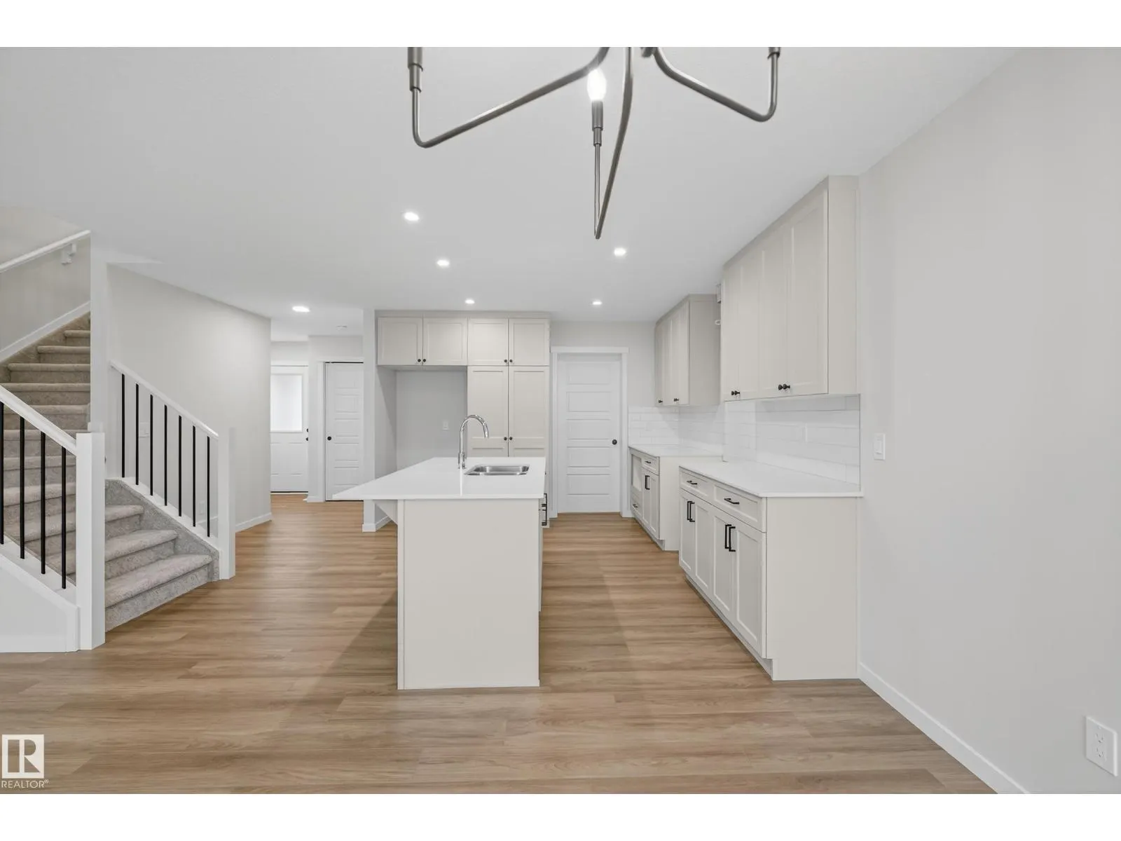 89 Rosewood WY
