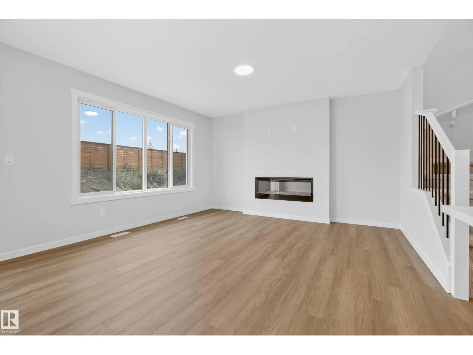 89 Rosewood WY