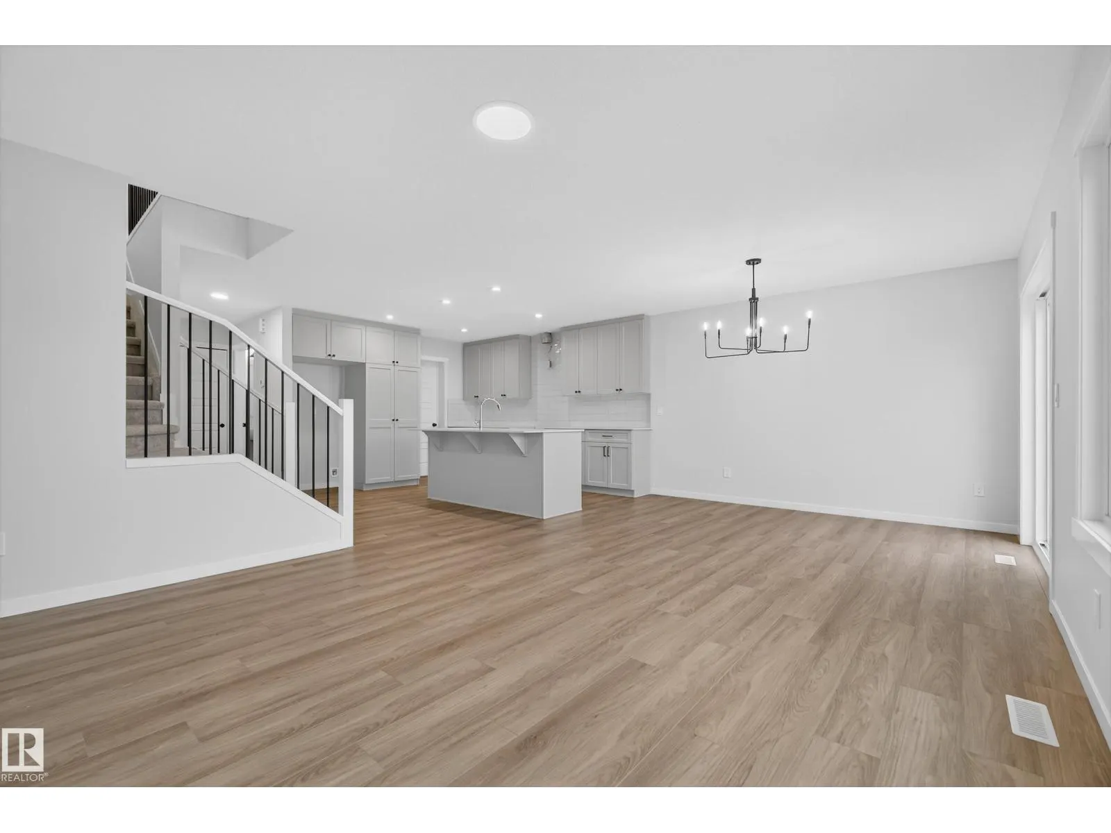 89 Rosewood WY