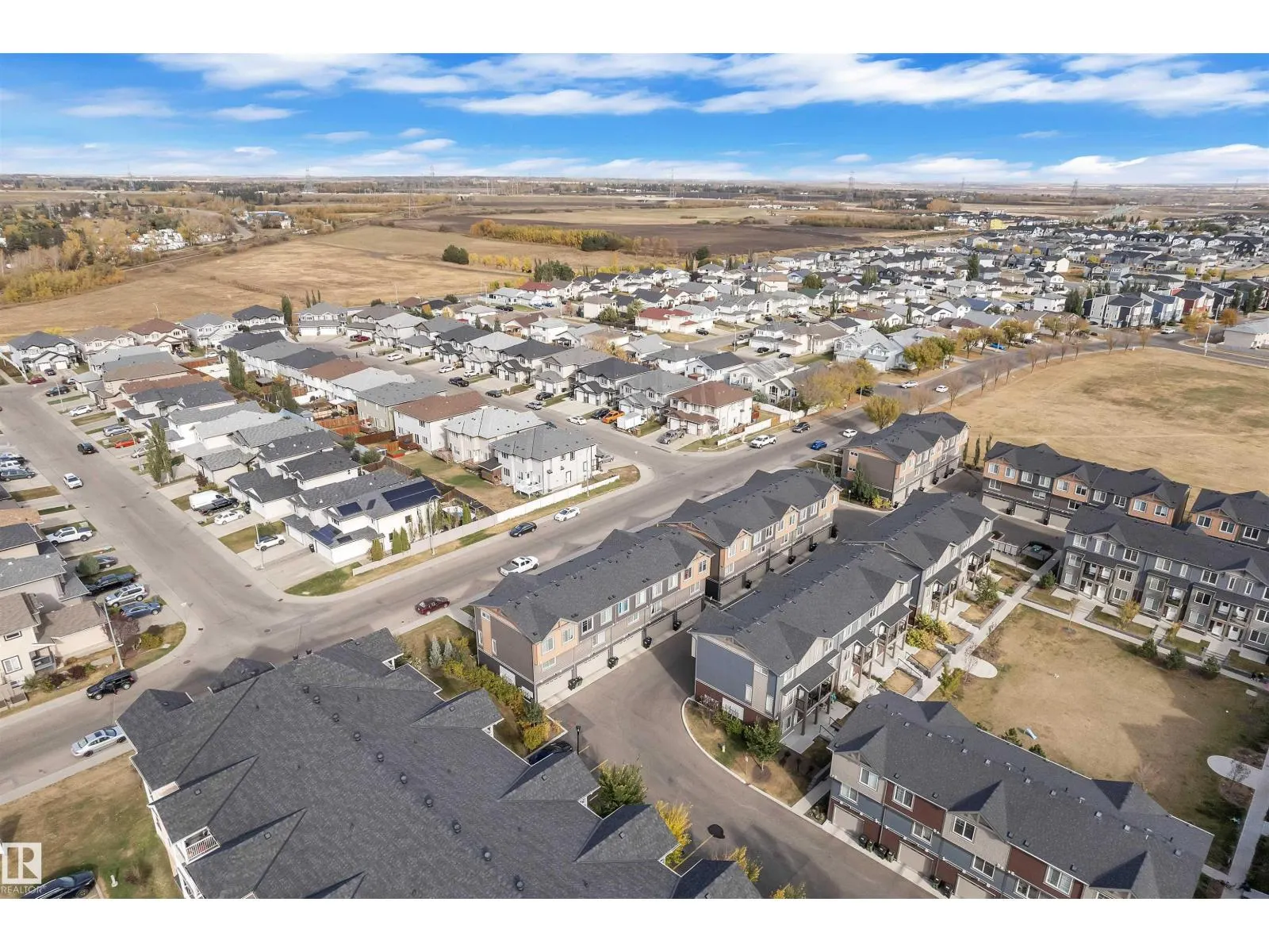 3033 151 AV NW