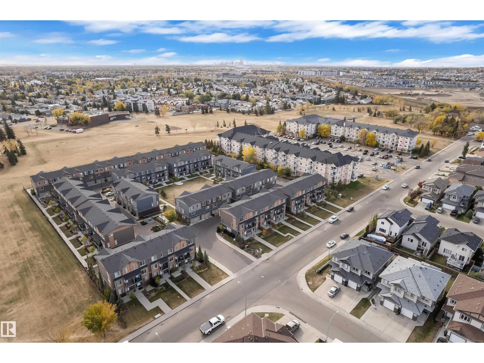 3033 151 AV NW
