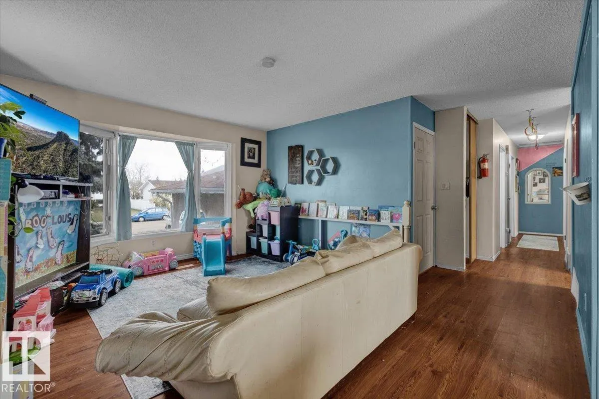 5219 45 ST