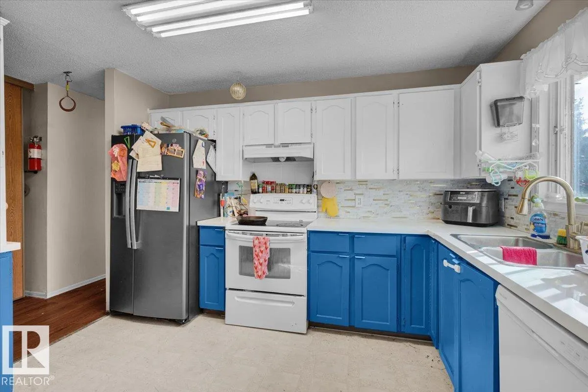 5219 45 ST