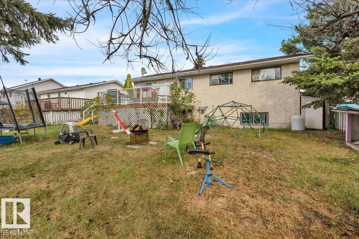 5219 45 ST